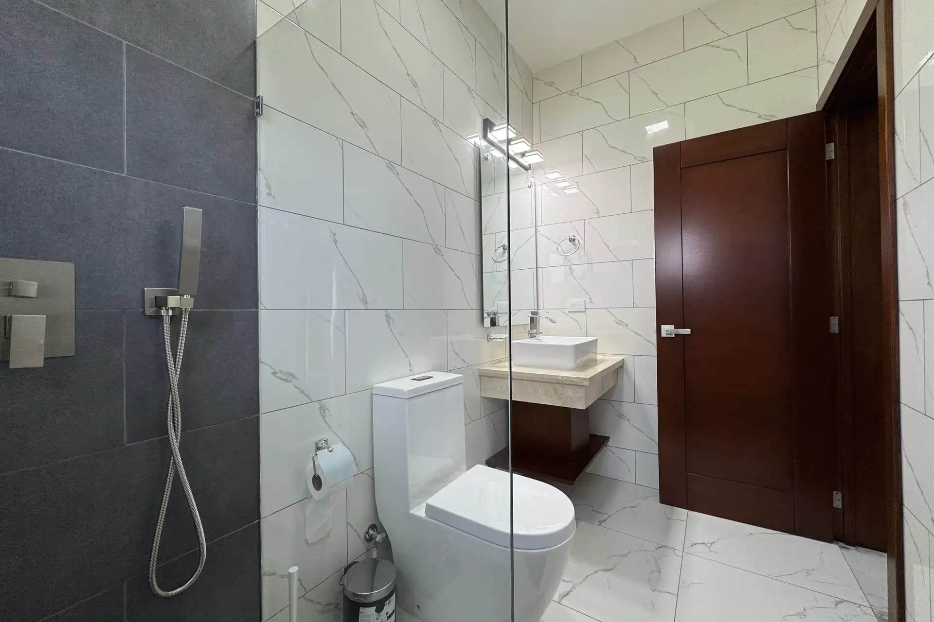 Villa moderna de lujo de 3 habitaciones con piscina privada en venta en Sosúa Ocean Village, foto 8