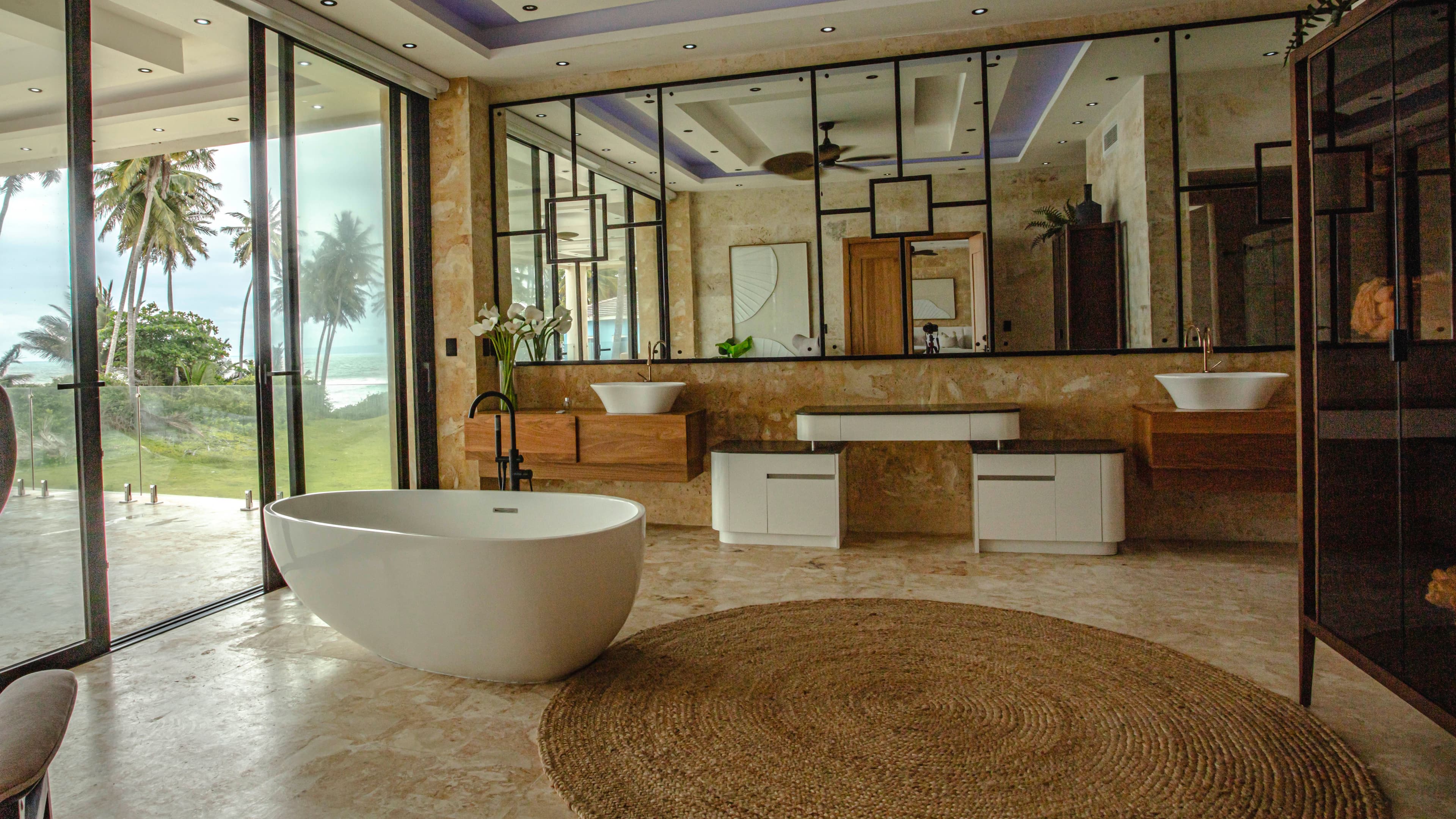 3-Bedroom Beachfront Coralina Stone Villa in Gaspard Hernandez, photo 24