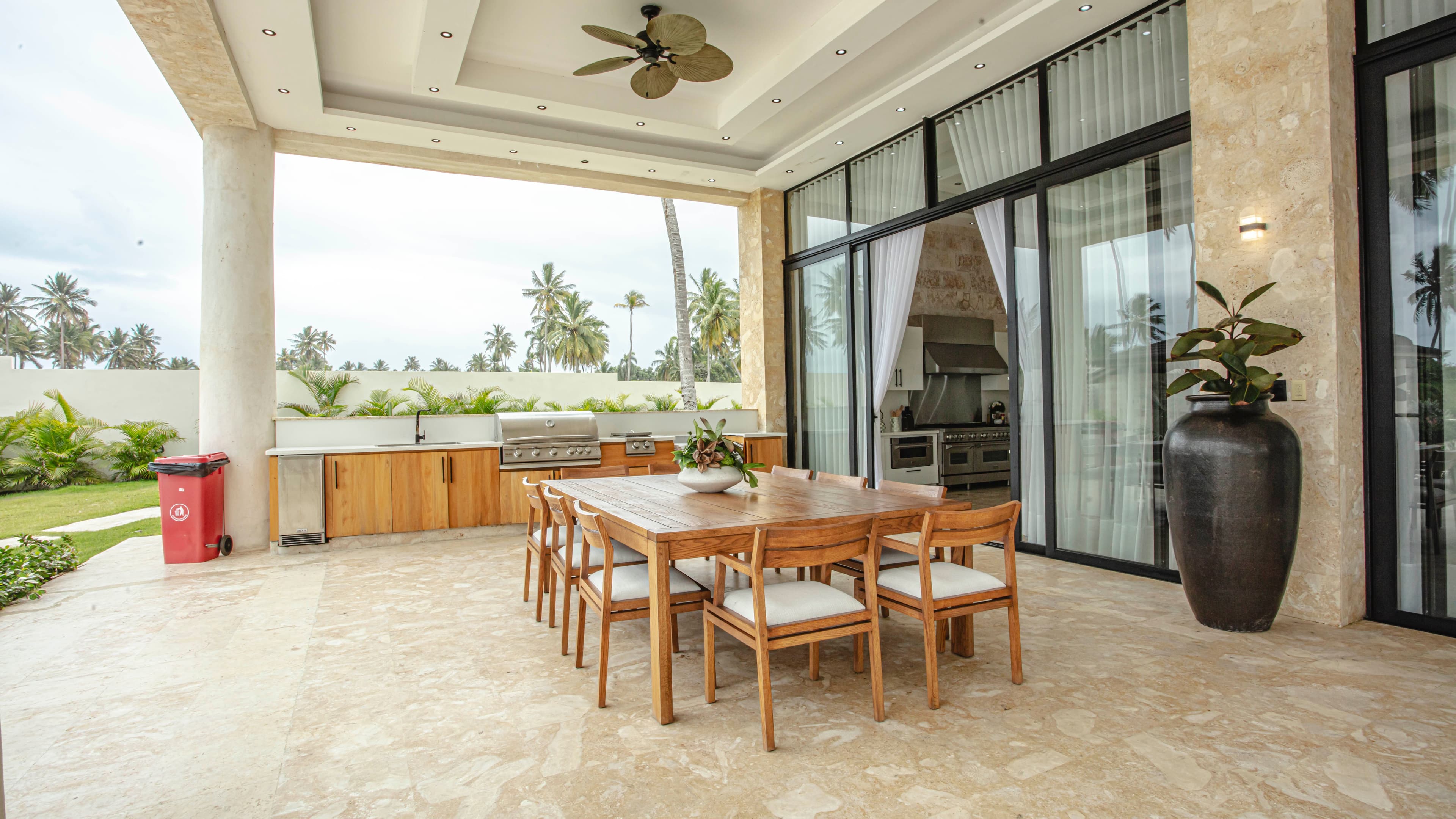 3-Bedroom Beachfront Coralina Stone Villa in Gaspard Hernandez, photo 13