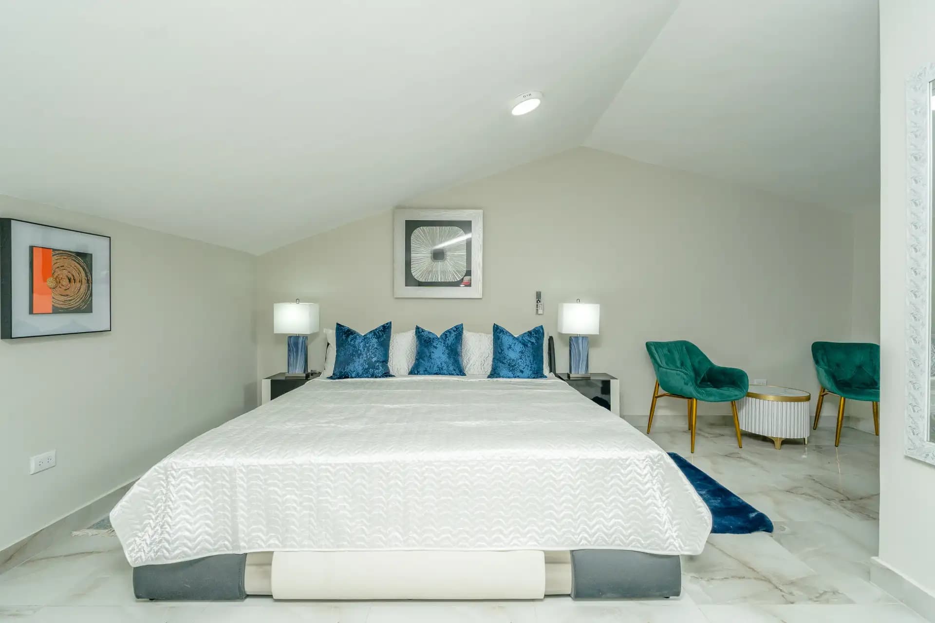 شقة سكنية جديدة كليًا من غرفتي نوم في Hispaniola Hill Side، الصورة 4