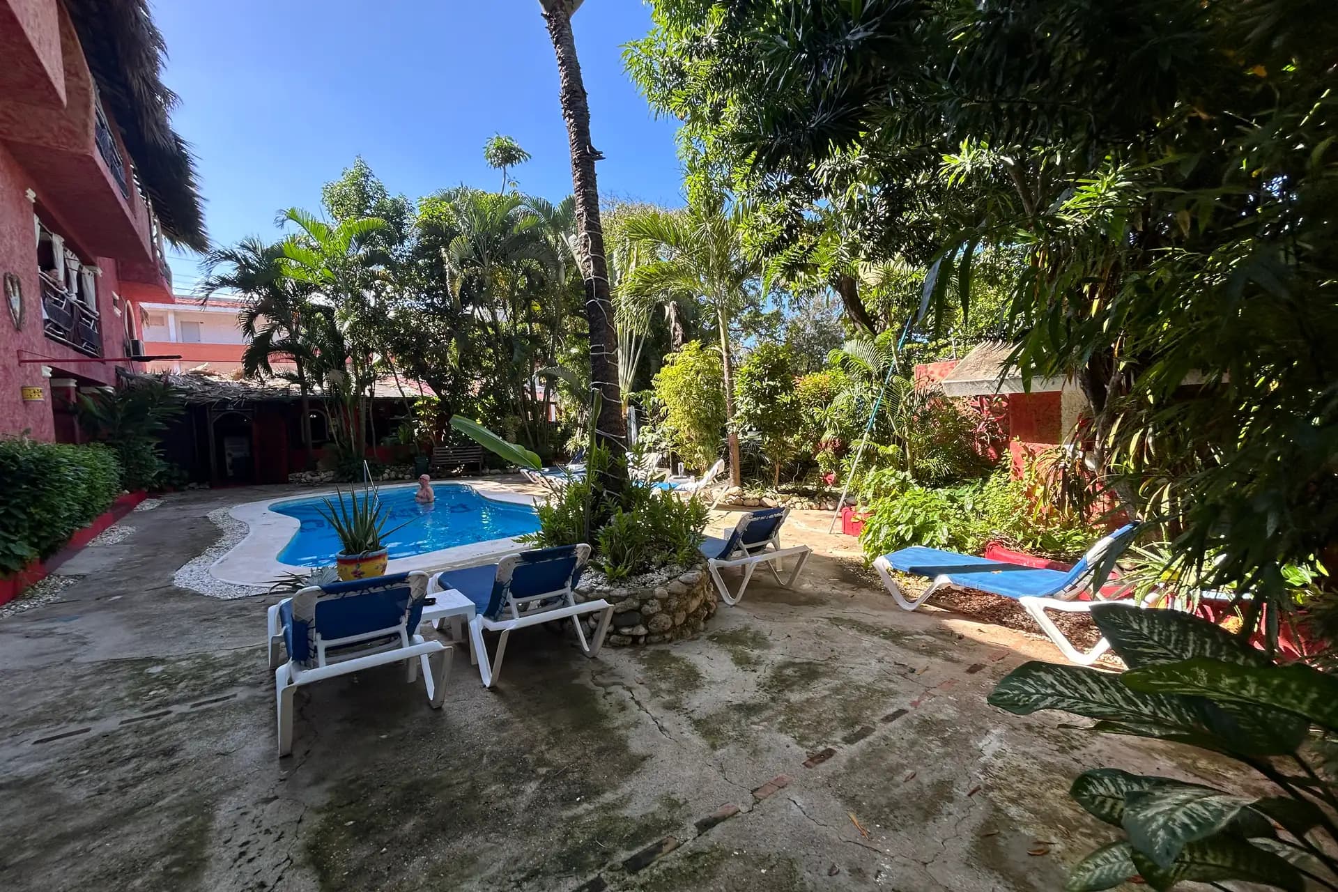 Business Opportunity - Mexican Style Hotel steps away from the Beach، الصورة 5