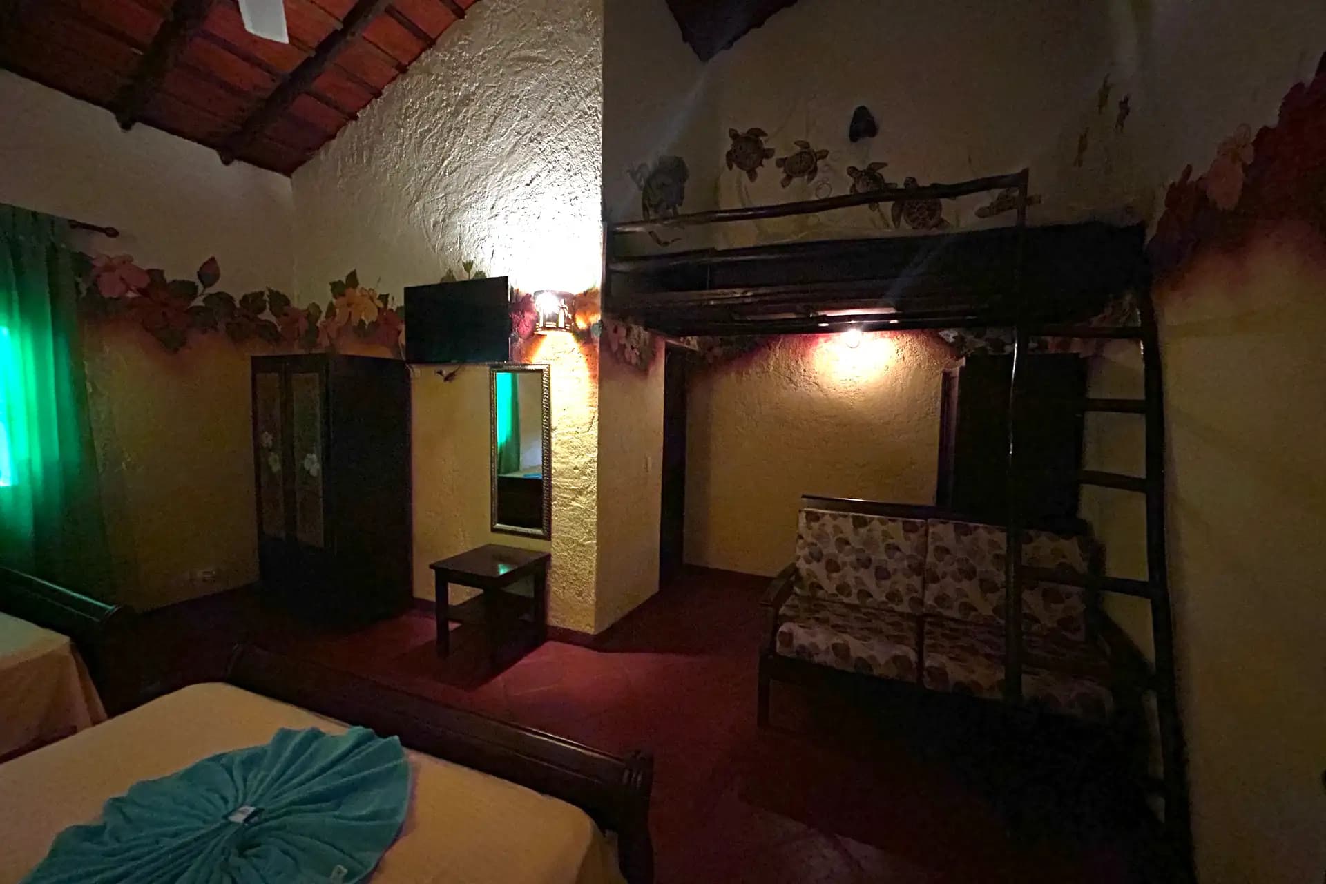 Business Opportunity - Mexican Style Hotel steps away from the Beach، الصورة 13