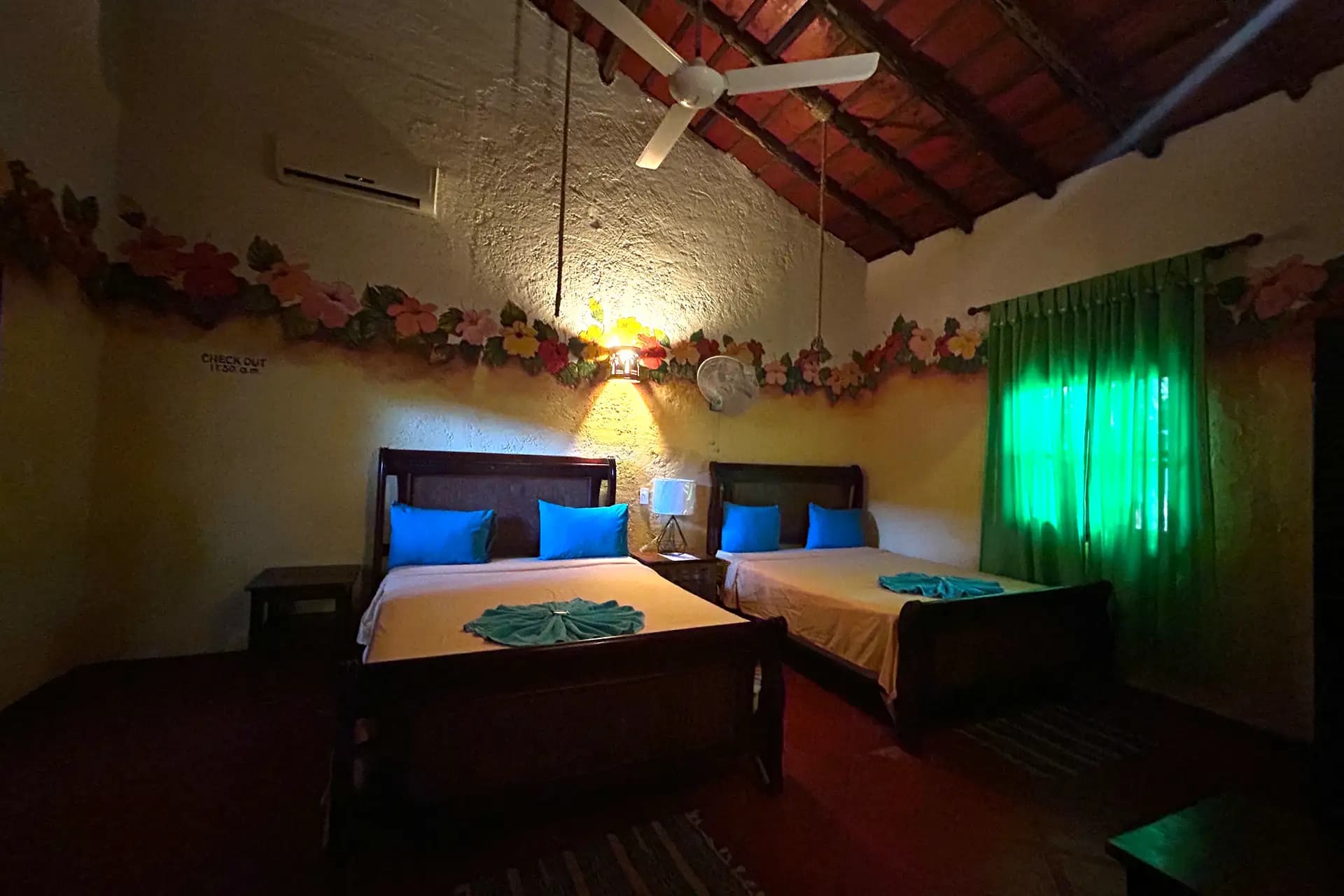 Business Opportunity - Mexican Style Hotel steps away from the Beach، الصورة 16