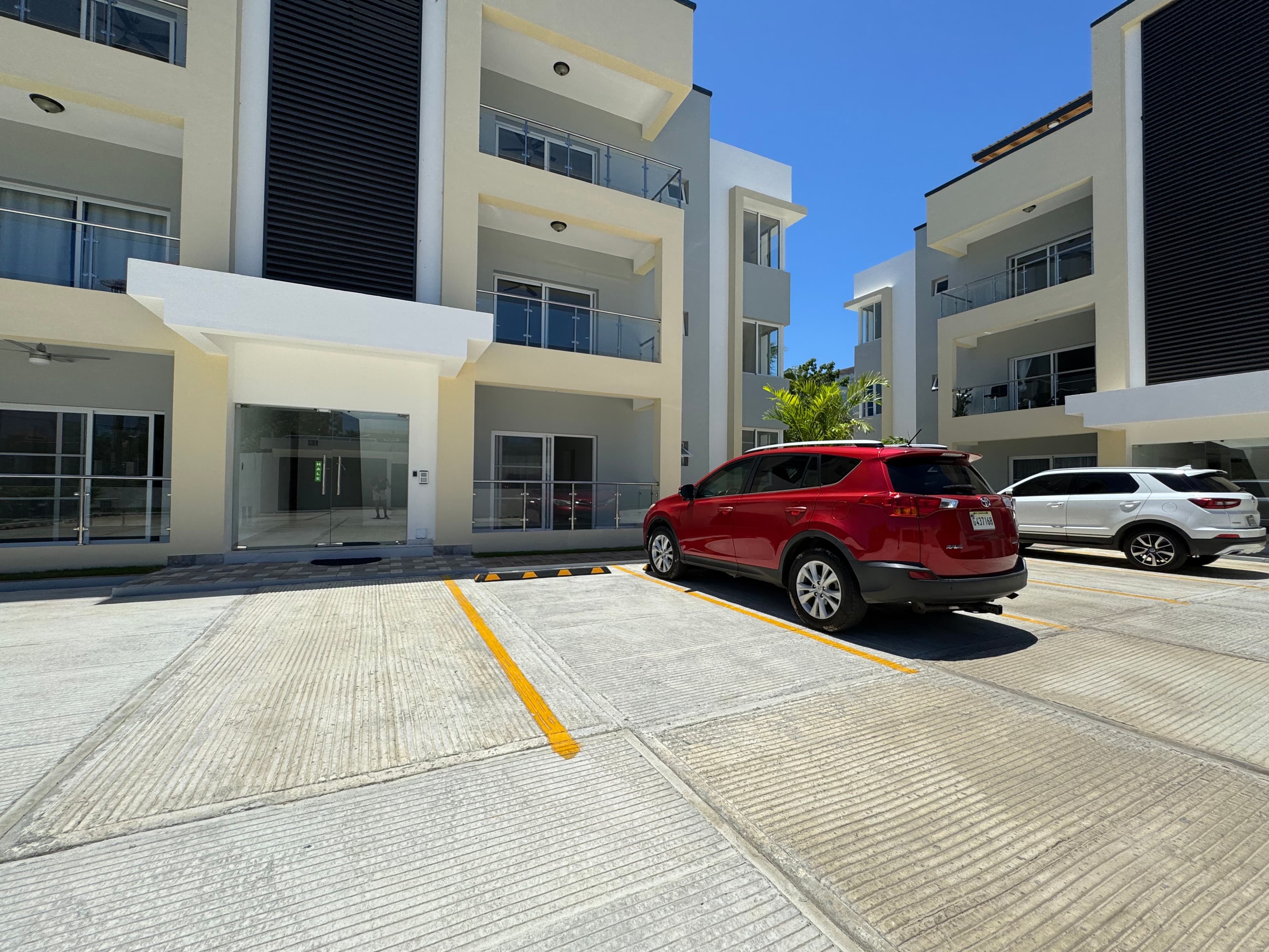 2-Bedroom Apartment with Private Balcony in Sosúa — Parking