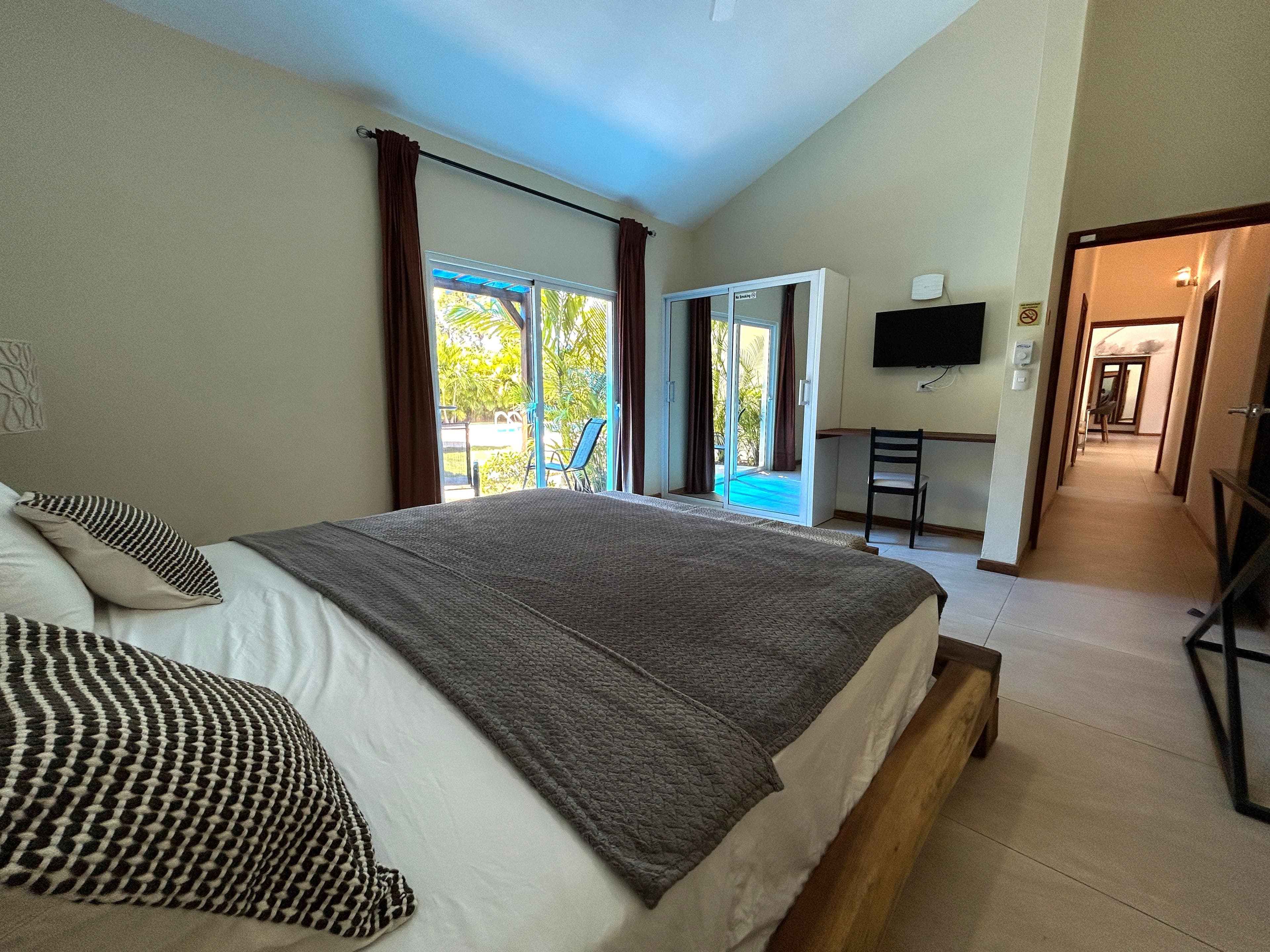 9-Bedroom Villa with Pool and Jacuzzi Near Laguna Beach in Sosúa — Bedroom