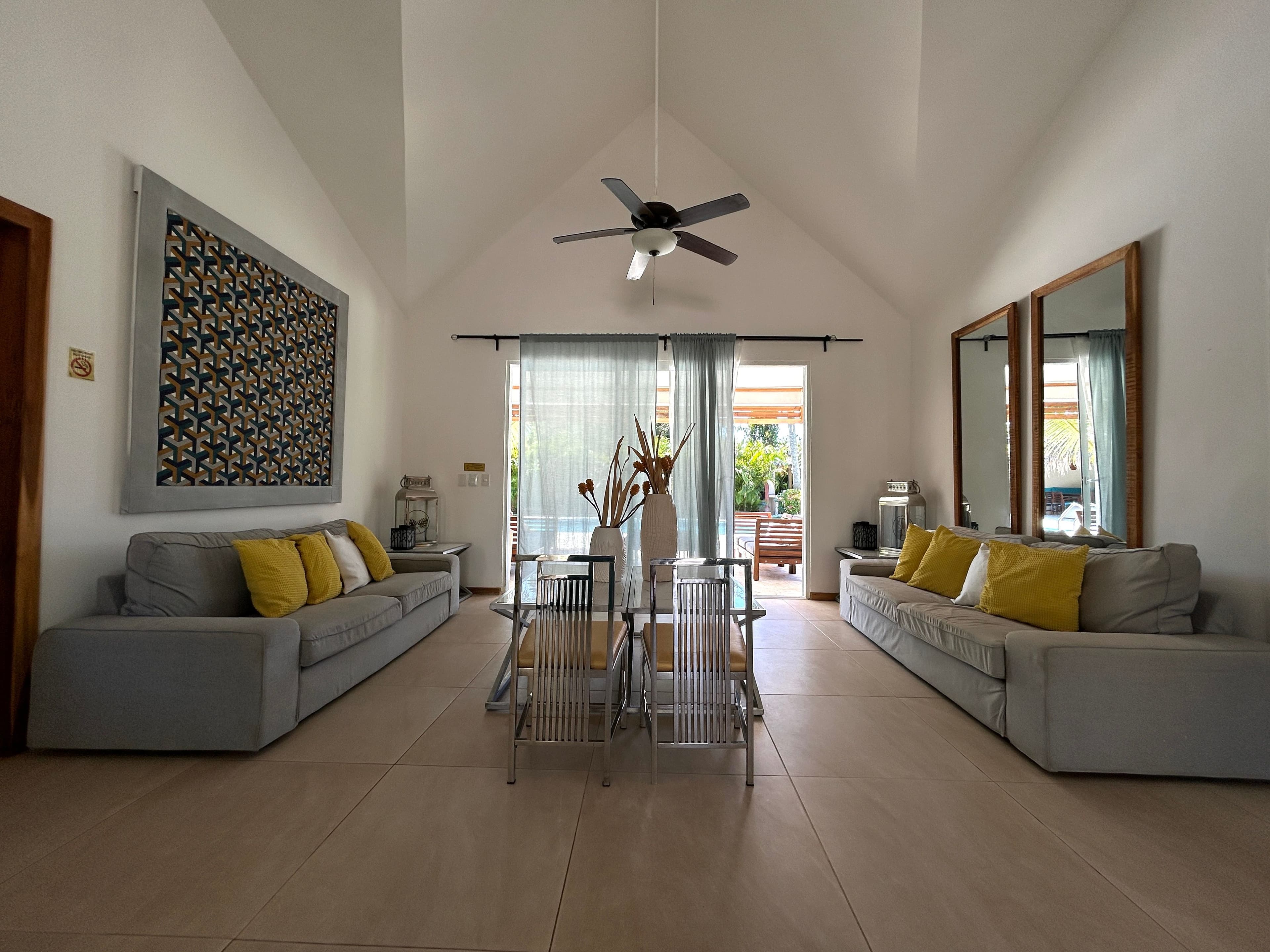 9-Bedroom Villa with Pool and Jacuzzi Near Laguna Beach in Sosúa — Living room