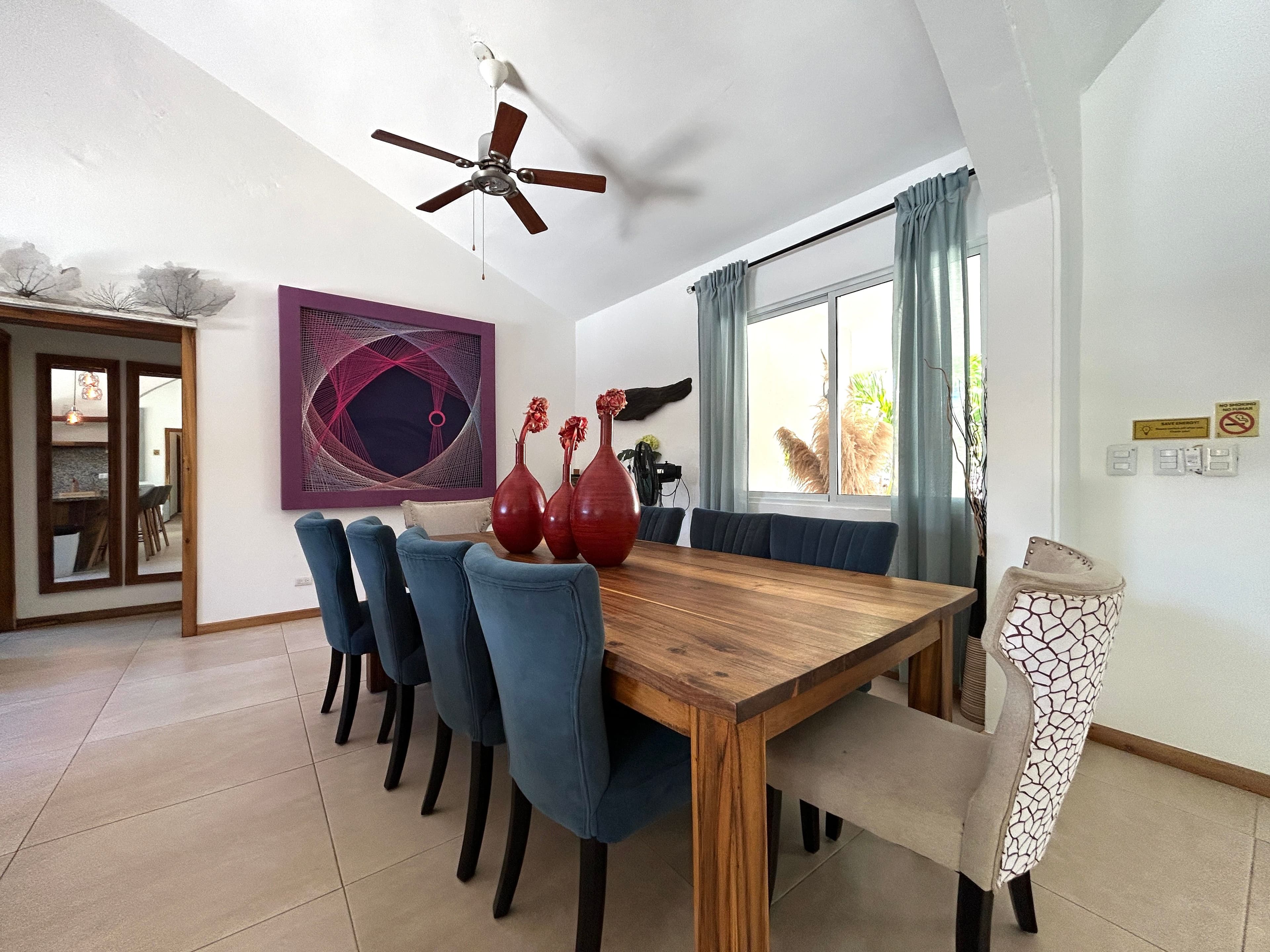 9-Bedroom Villa with Pool and Jacuzzi Near Laguna Beach in Sosúa — Dining room