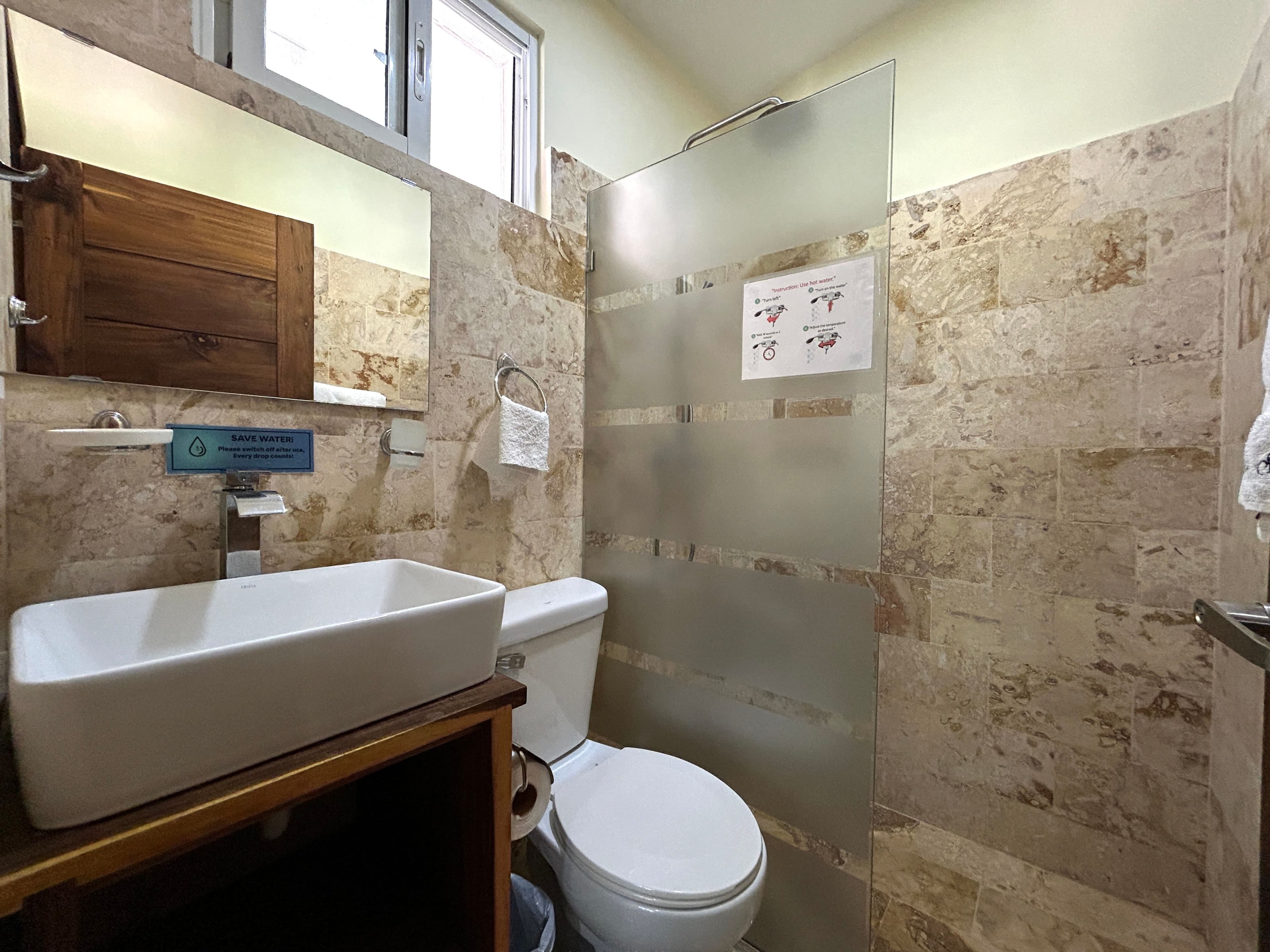 9-Bedroom Villa with Pool and Jacuzzi Near Laguna Beach in Sosúa — Bathroom