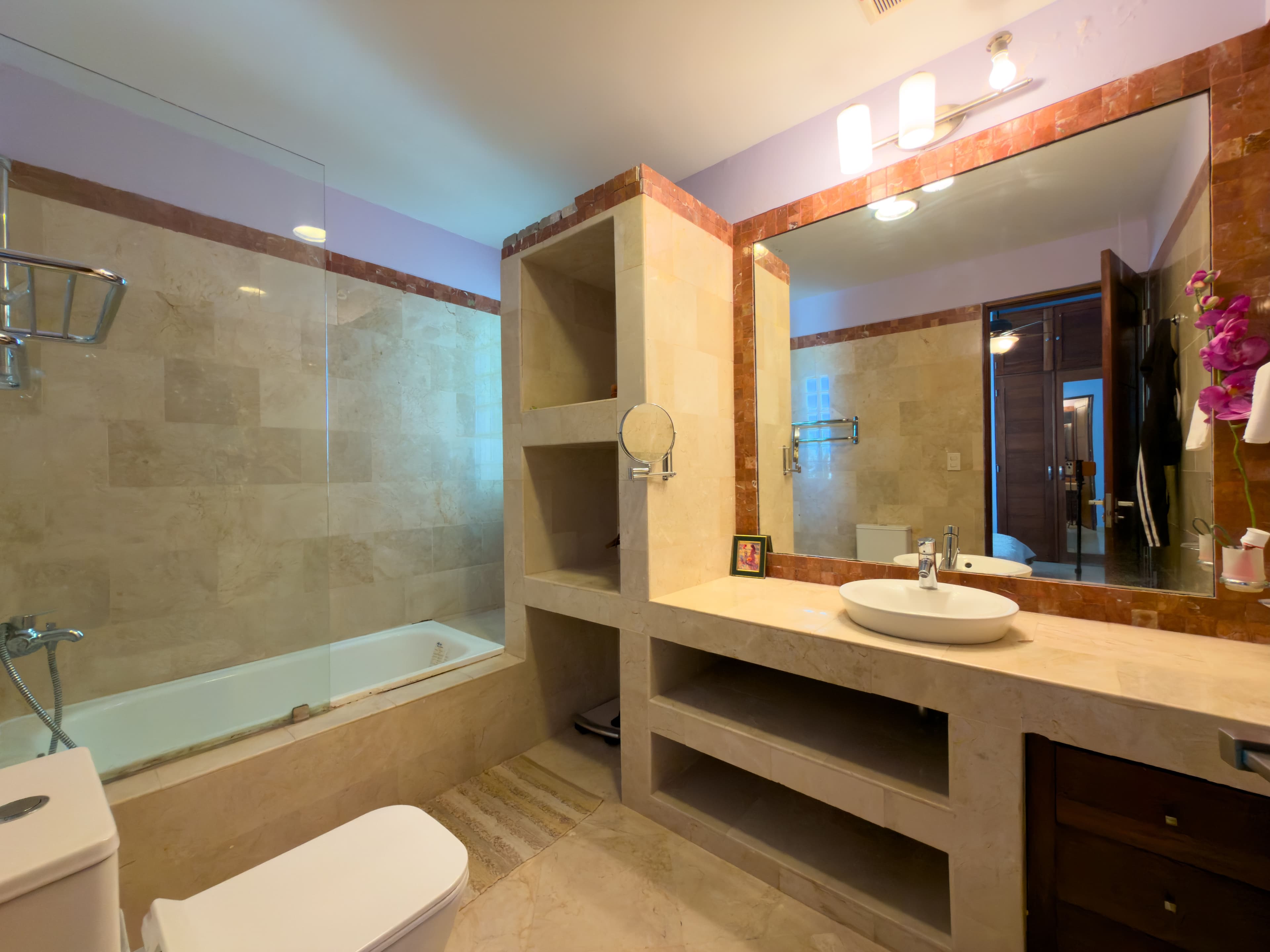 4-Bedroom Beachfront Penthouse with Ocean Terraces in Cabarete — Bathroom