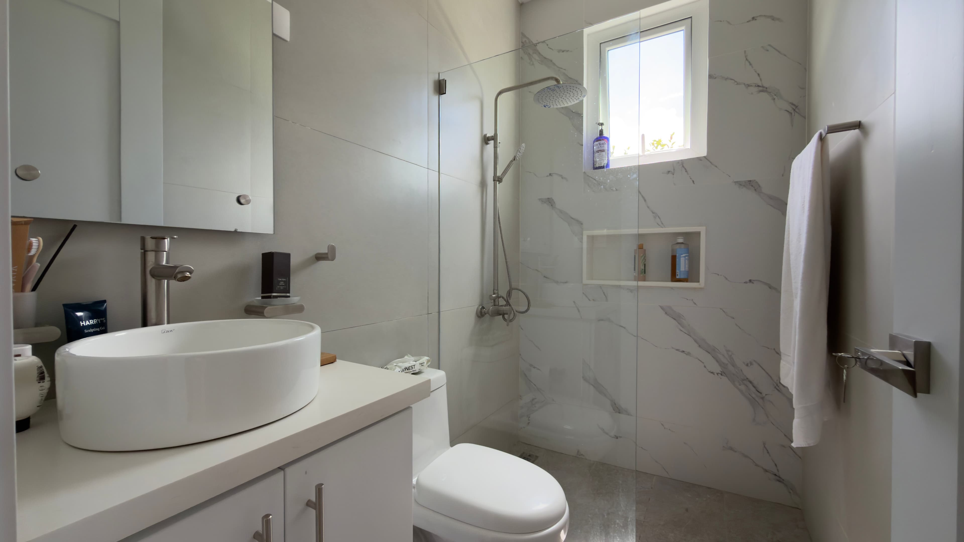 3-Bedroom Furnished Villa with Private Pool in Sosúa Ocean Village — Bathroom