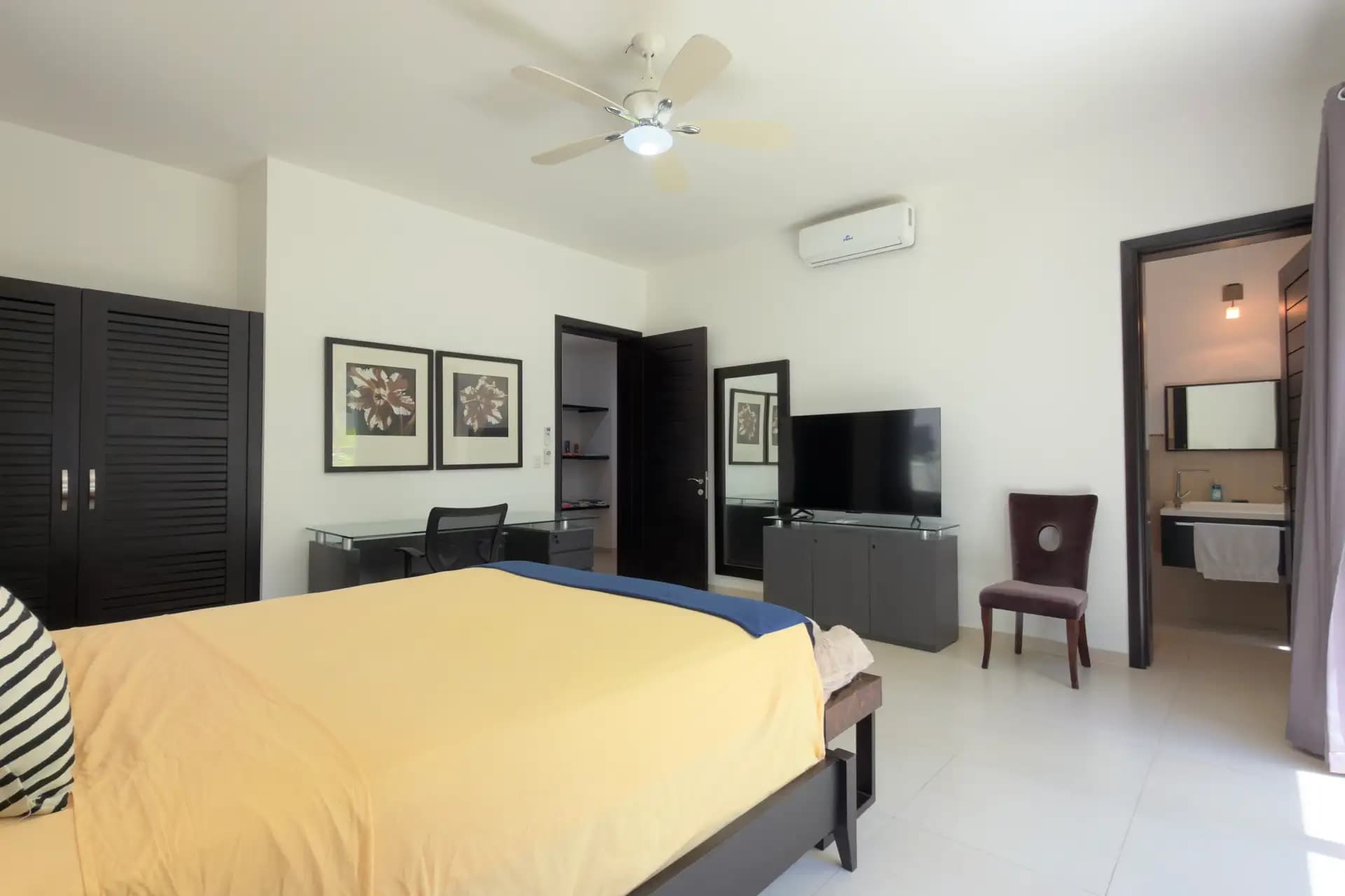 Exclusive Beachfront 3-Bedroom Apartment in Infiniti Blu Sosúa for sale, photo 13