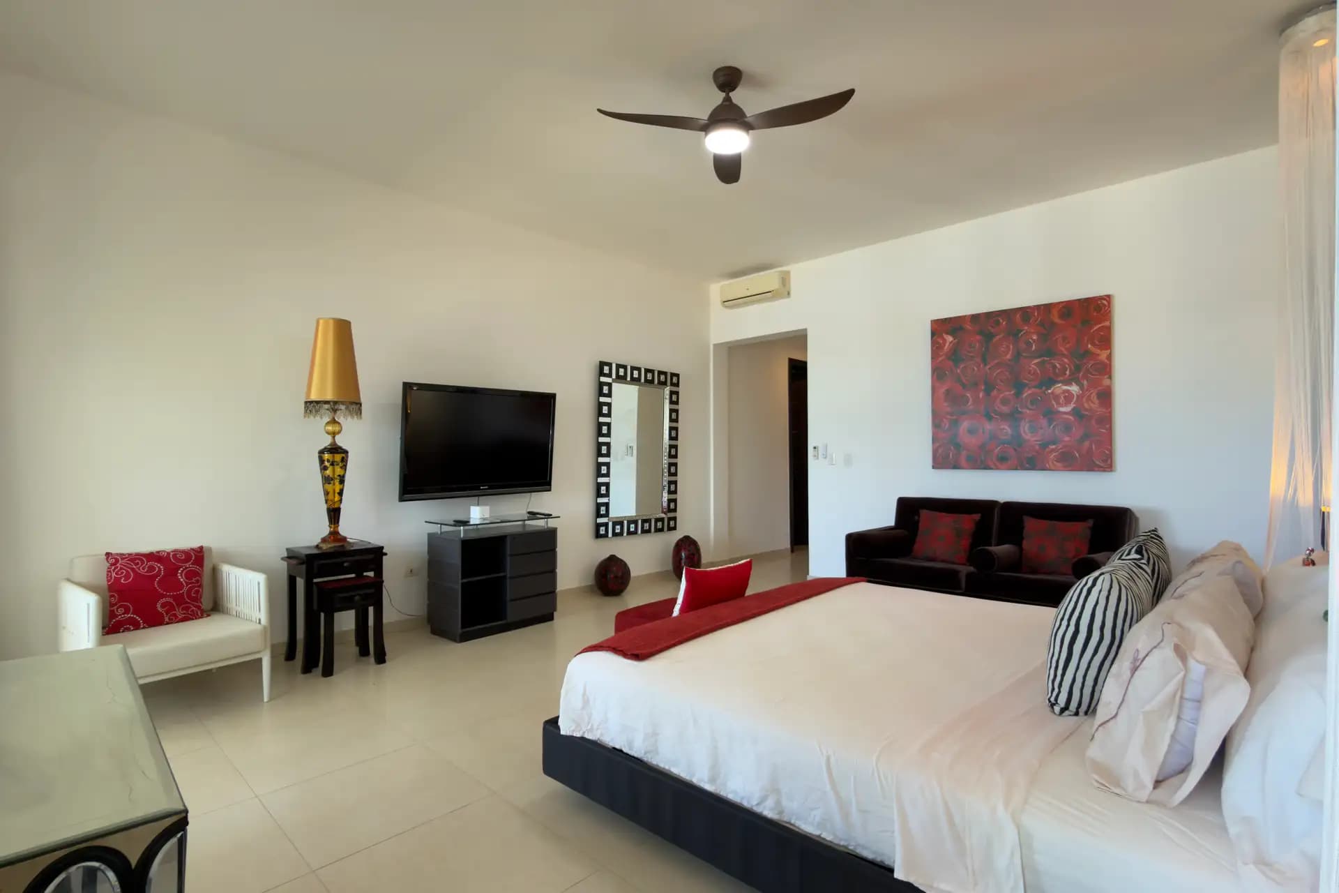 Exclusive Beachfront 3-Bedroom Apartment in Infiniti Blu Sosúa for sale, photo 12