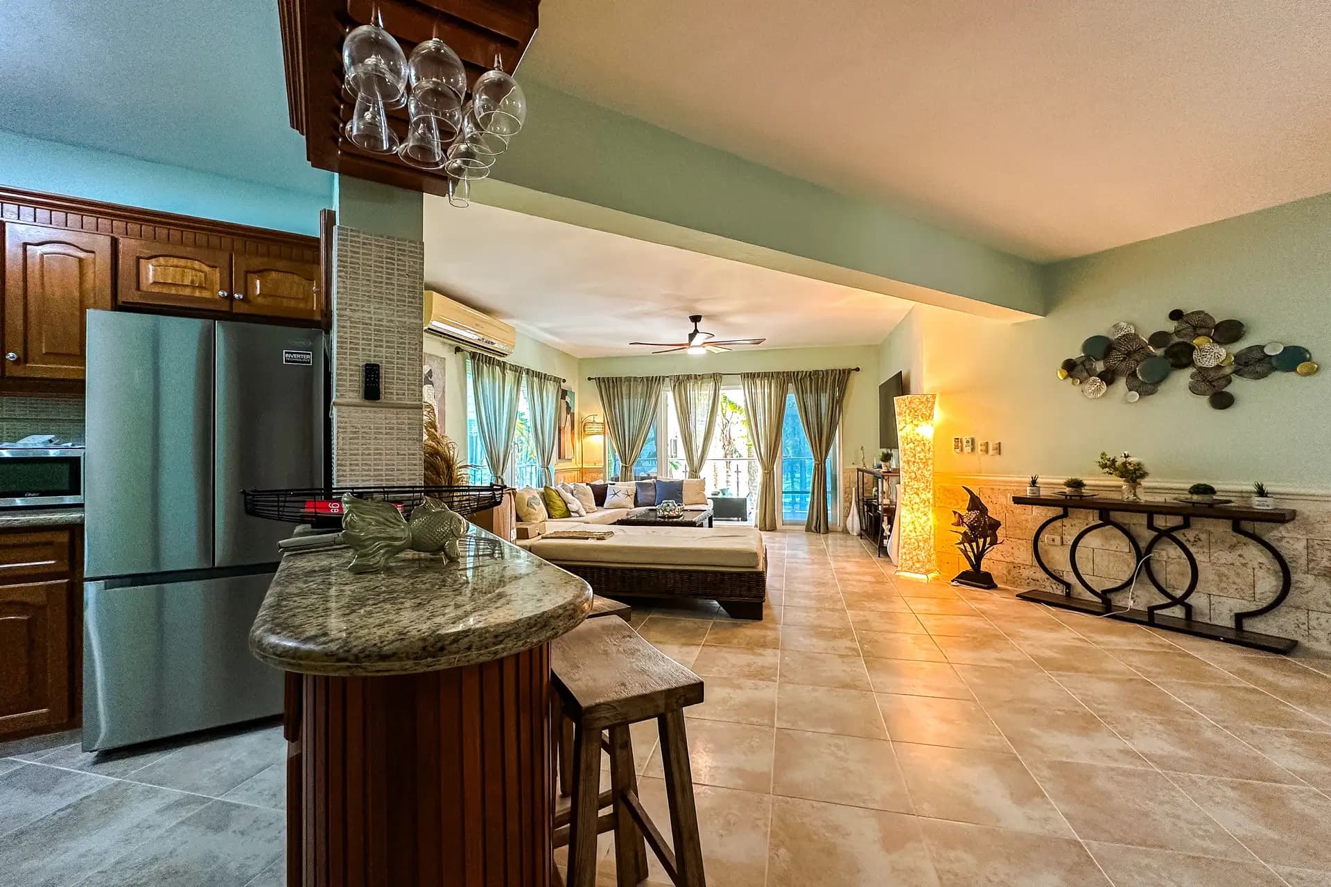 Condominio de 3 habitaciones frente al mar en Playa Chiquita, Sosúa – 234 m² con vistas panorámicas, foto 2