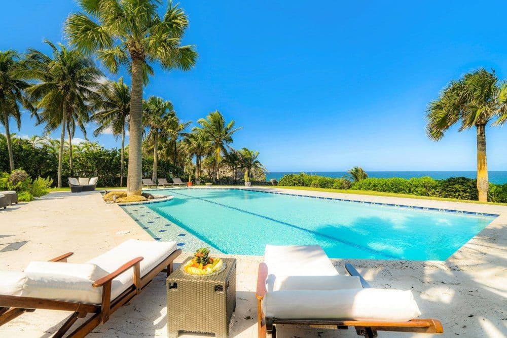 5-Bedroom Oceanfront Villa with 25 m Lap Pool in Sea Horse Ranch — Pool