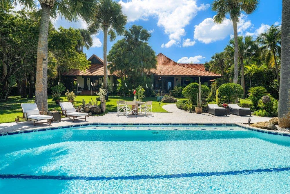 5-Bedroom Oceanfront Villa with 25 m Lap Pool in Sea Horse Ranch — Pool