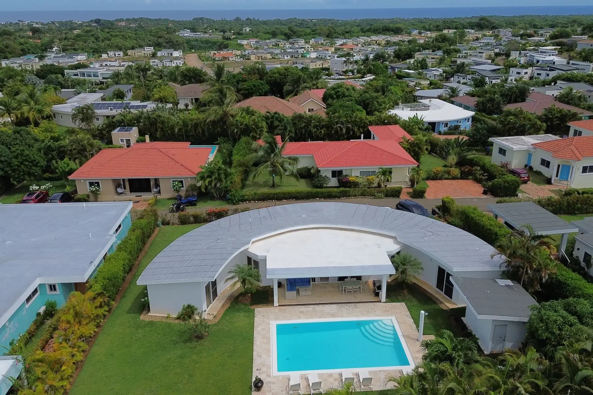 Villa mit 4 Schlafzimmern zu verkaufen in Casa Linda, Sosúa | Geschlossene Wohnanlage | Airbnb-Investition, Foto 2