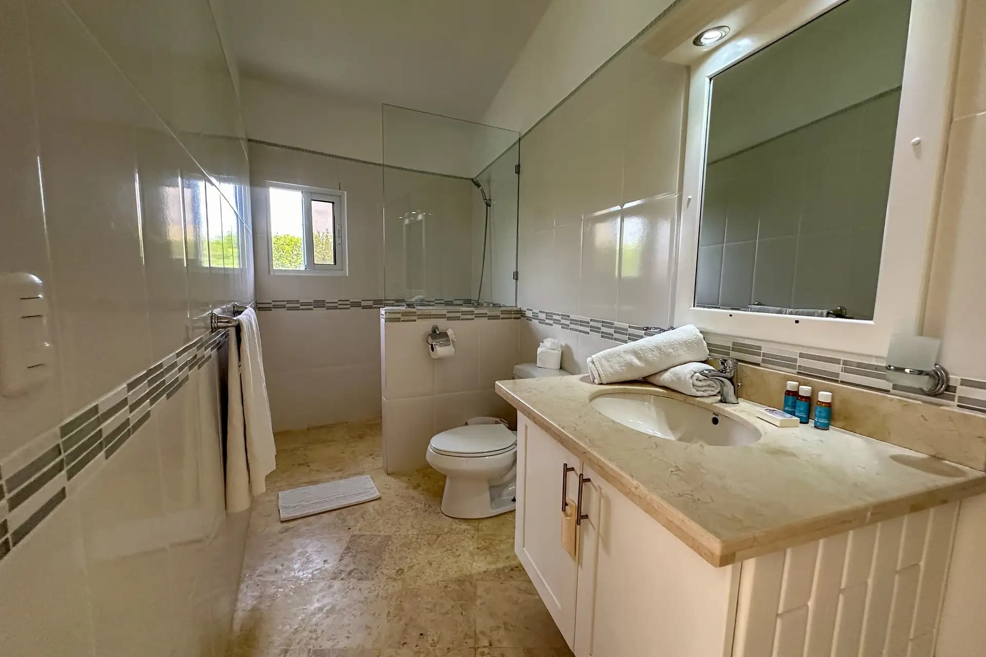 Villa mit 4 Schlafzimmern zu verkaufen in Casa Linda, Sosúa | Geschlossene Wohnanlage | Airbnb-Investition, Foto 12