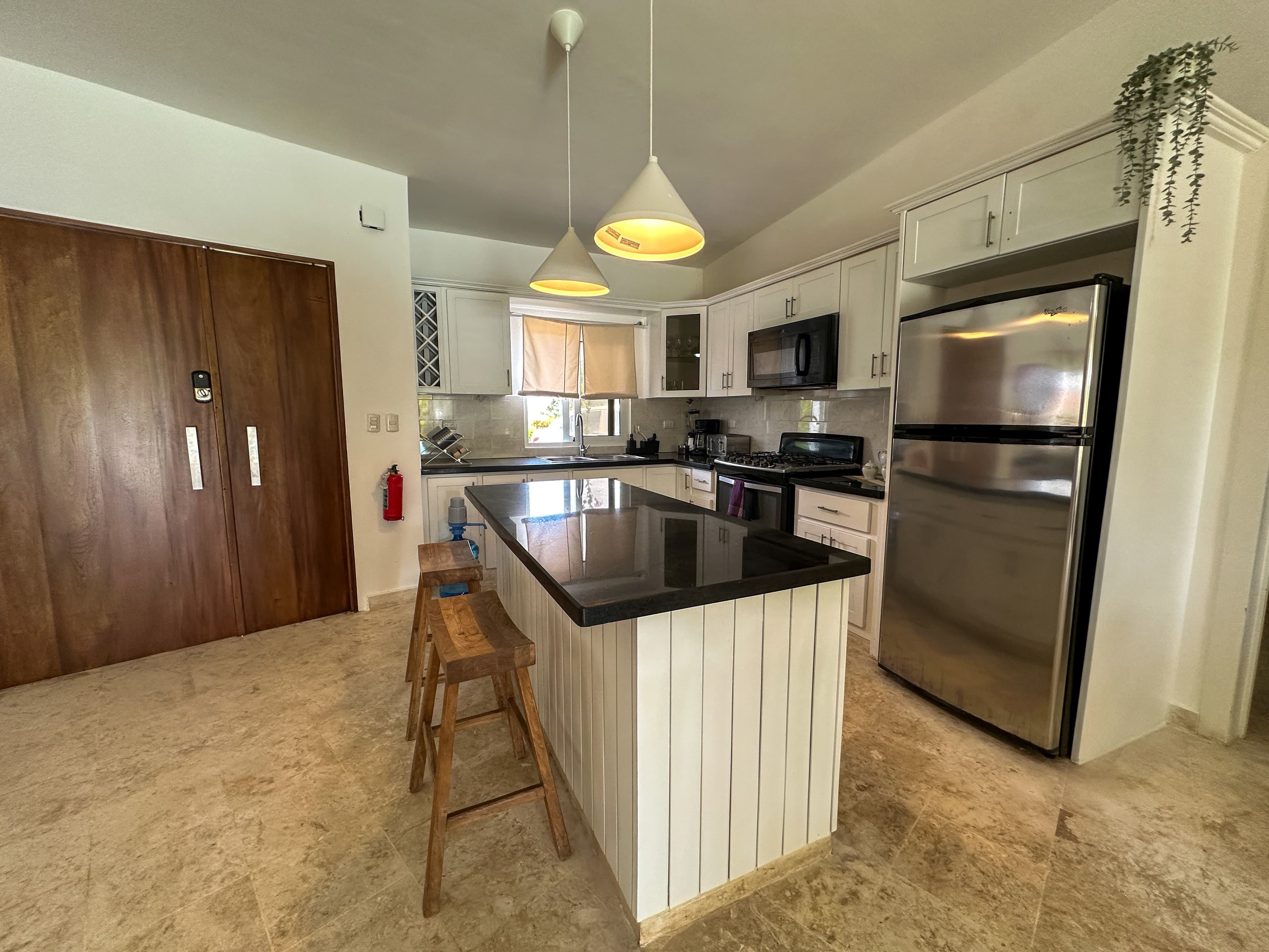 4-Bedroom Villa with Private Pool in Casa Linda, Sosúa — Kitchen