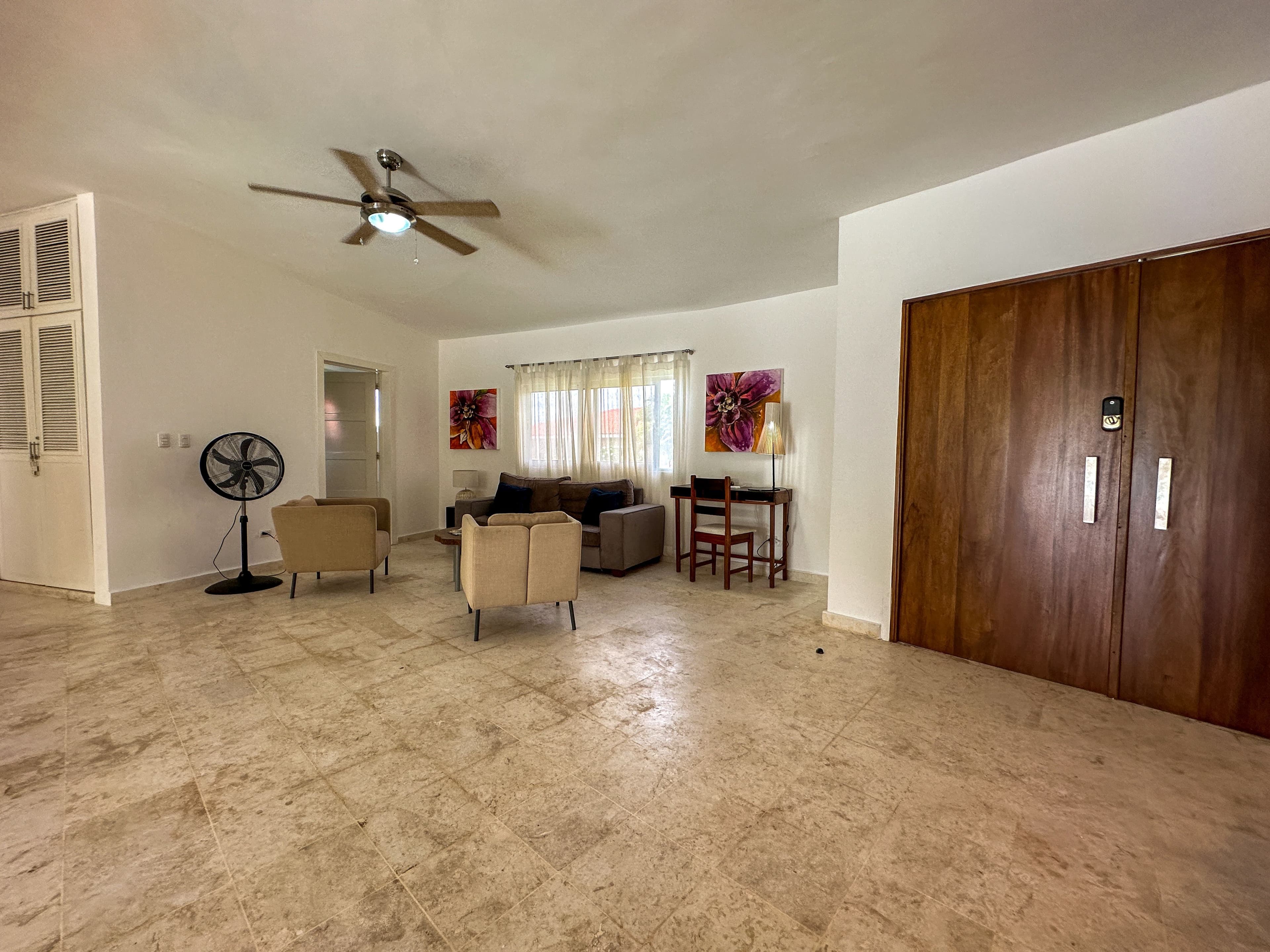 4-Bedroom Villa with Private Pool in Casa Linda, Sosúa — Living room