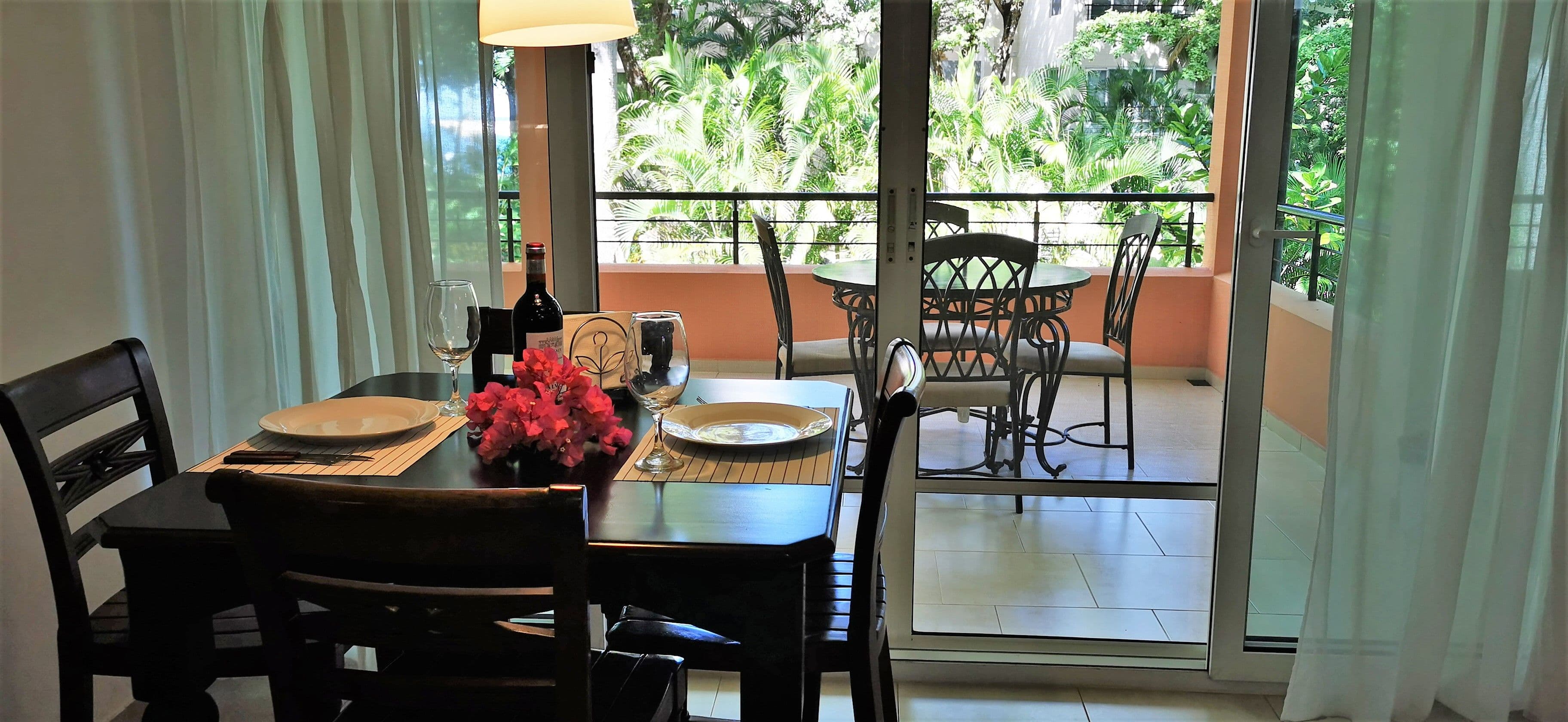 1-Bedroom Beachfront Apartment with Partial Ocean Views in Sosúa — Balcony