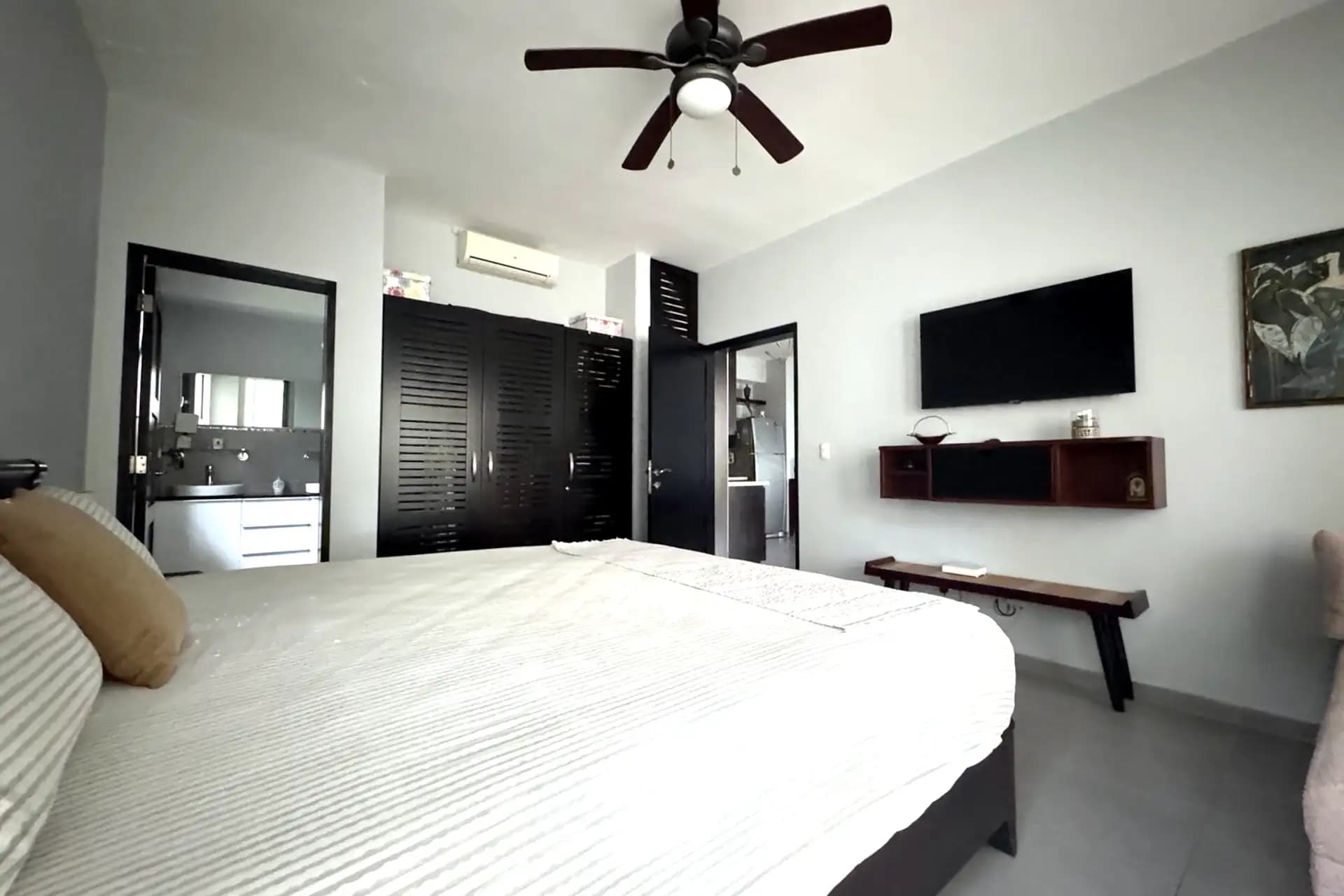 1-Bedroom Ocean View Apartment for Sale in Sosúa – Infiniti Blu Beachfront Condo، الصورة 6