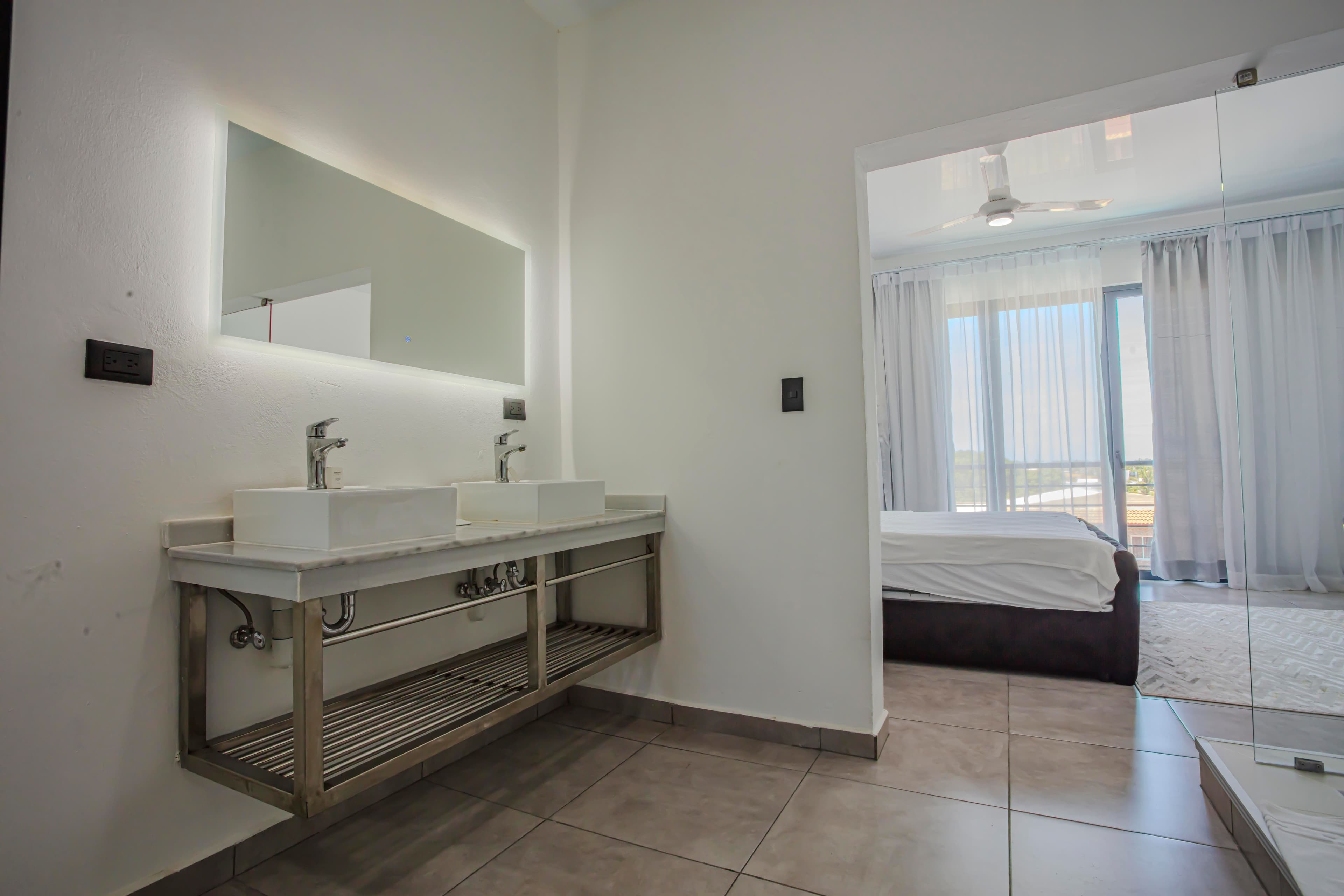 2-Bedroom Turn-Key Condo at Rizz Suites - Sosúa — Bathroom