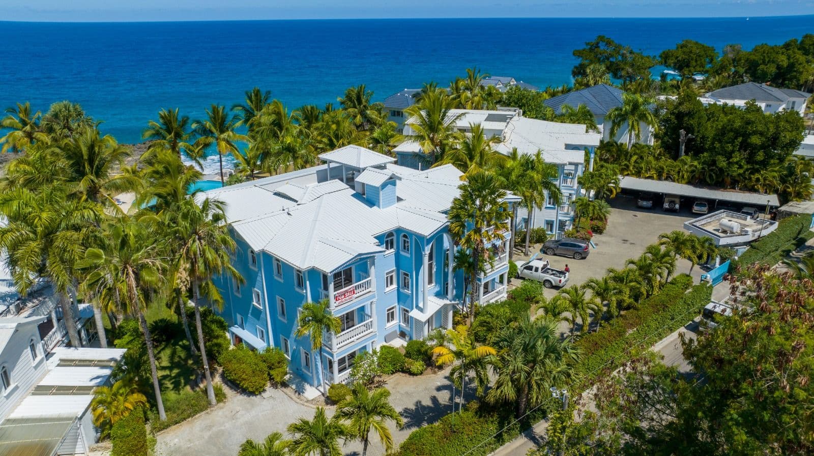 2-Bedroom Oceanfront Ground-Floor Apartment in Sosúa — Exterior