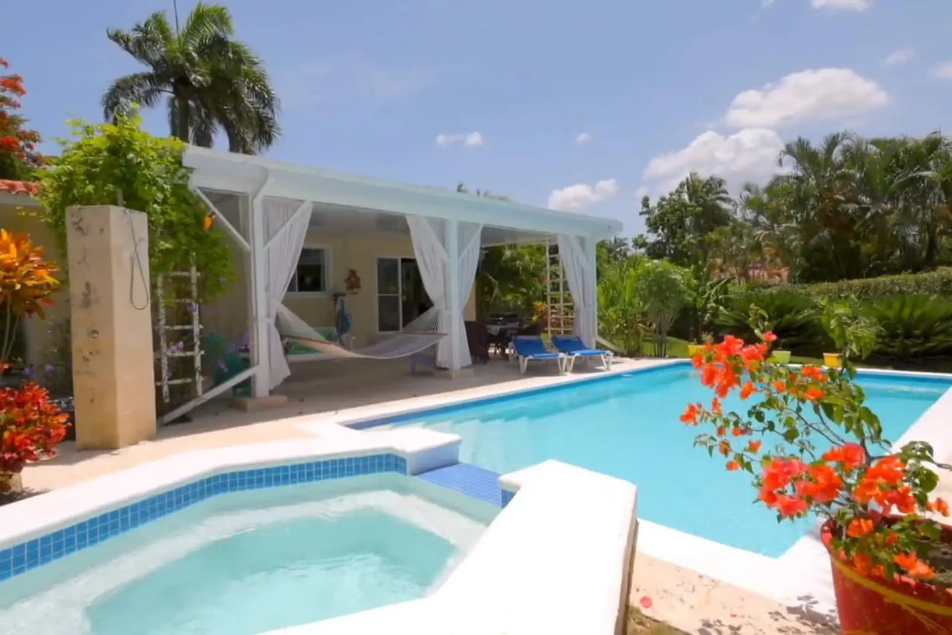 2-Bedroom Villa with Pool and Large Garden in Casa Linda, Sosúa — Pool