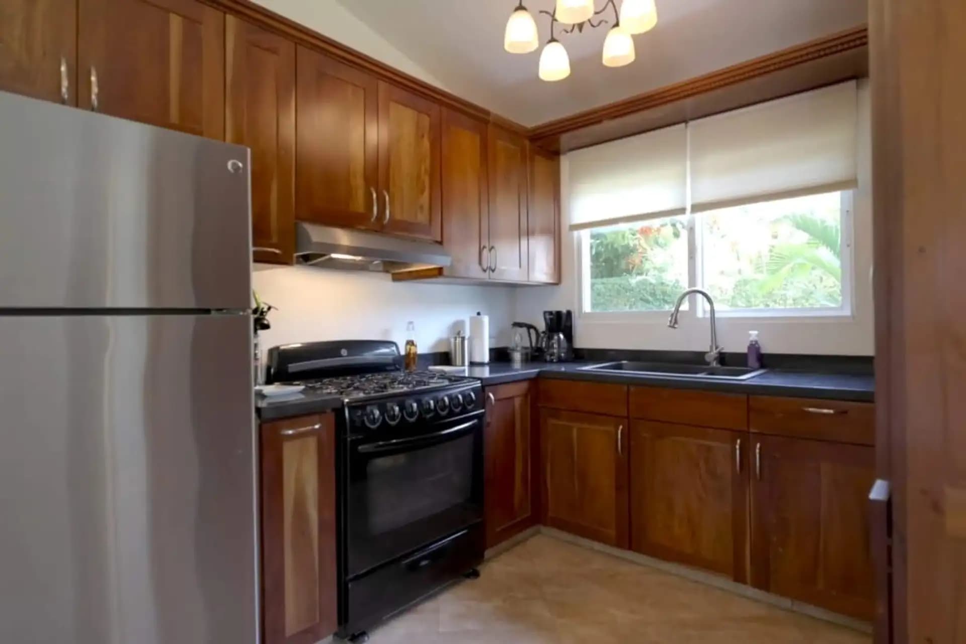 2-Bedroom Villa with Pool and Large Garden in Casa Linda, Sosúa — Kitchen