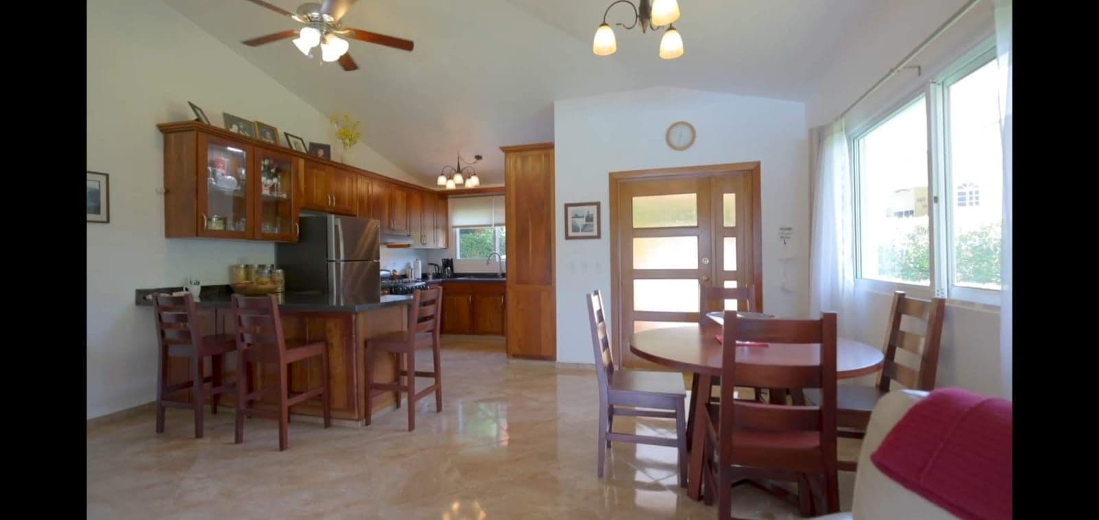 2-Bedroom Villa with Pool and Large Garden in Casa Linda, Sosúa — Open living & dining area