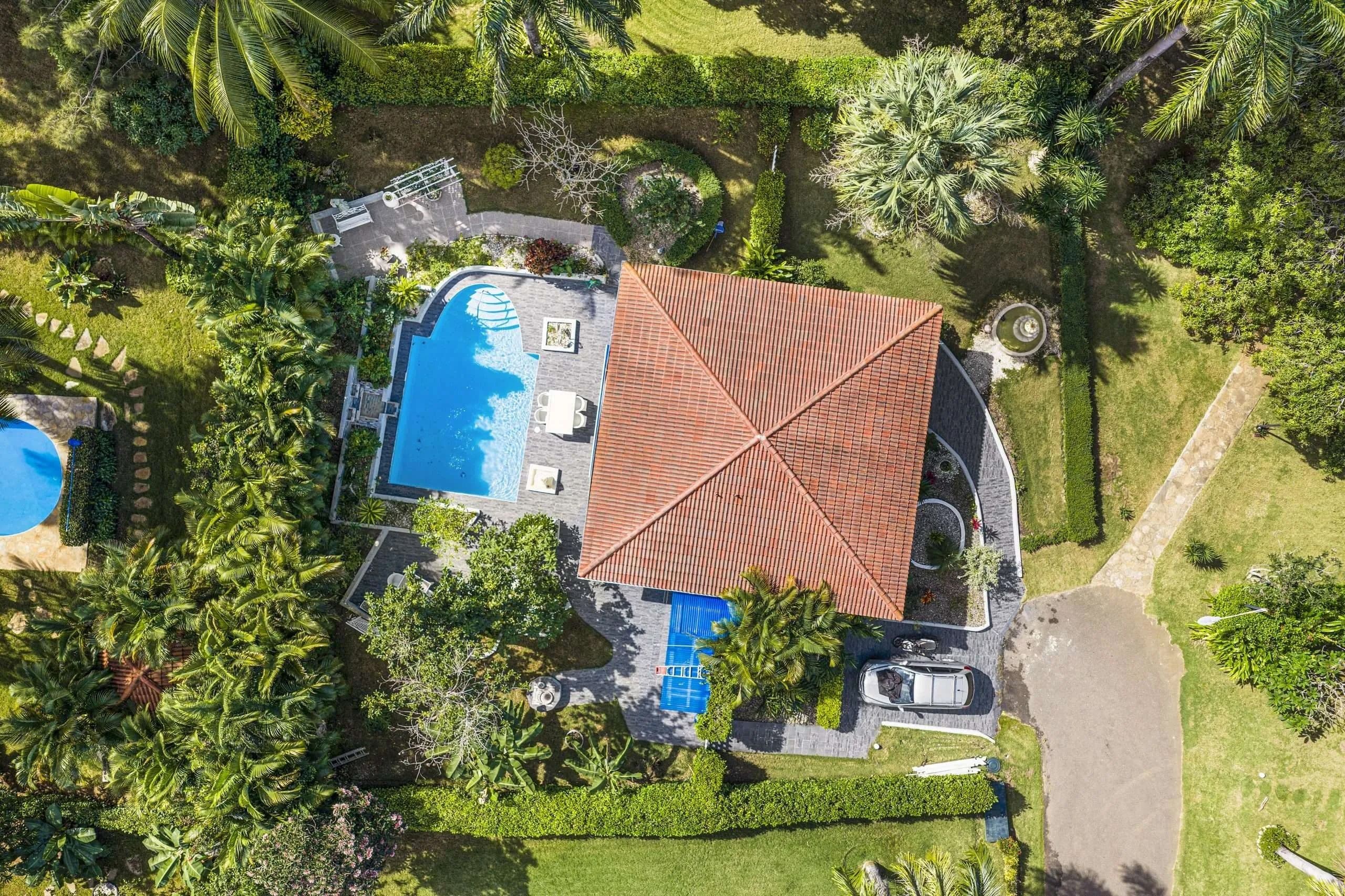 2-Bedroom Colibri Villa with Private Pool in Sosúa — Garden