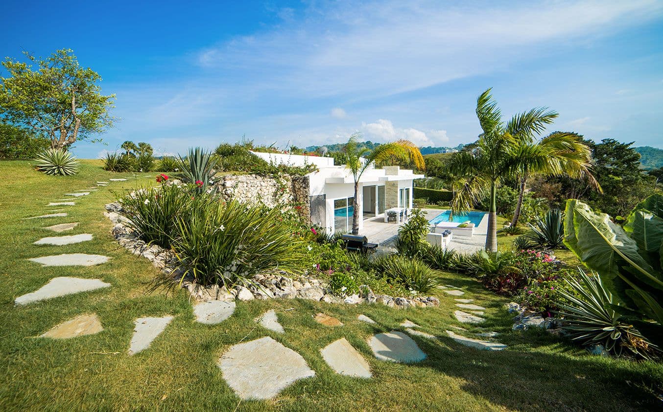 2-Bedroom Villa with Private Pool in Agua Dulce, Sosúa — Garden