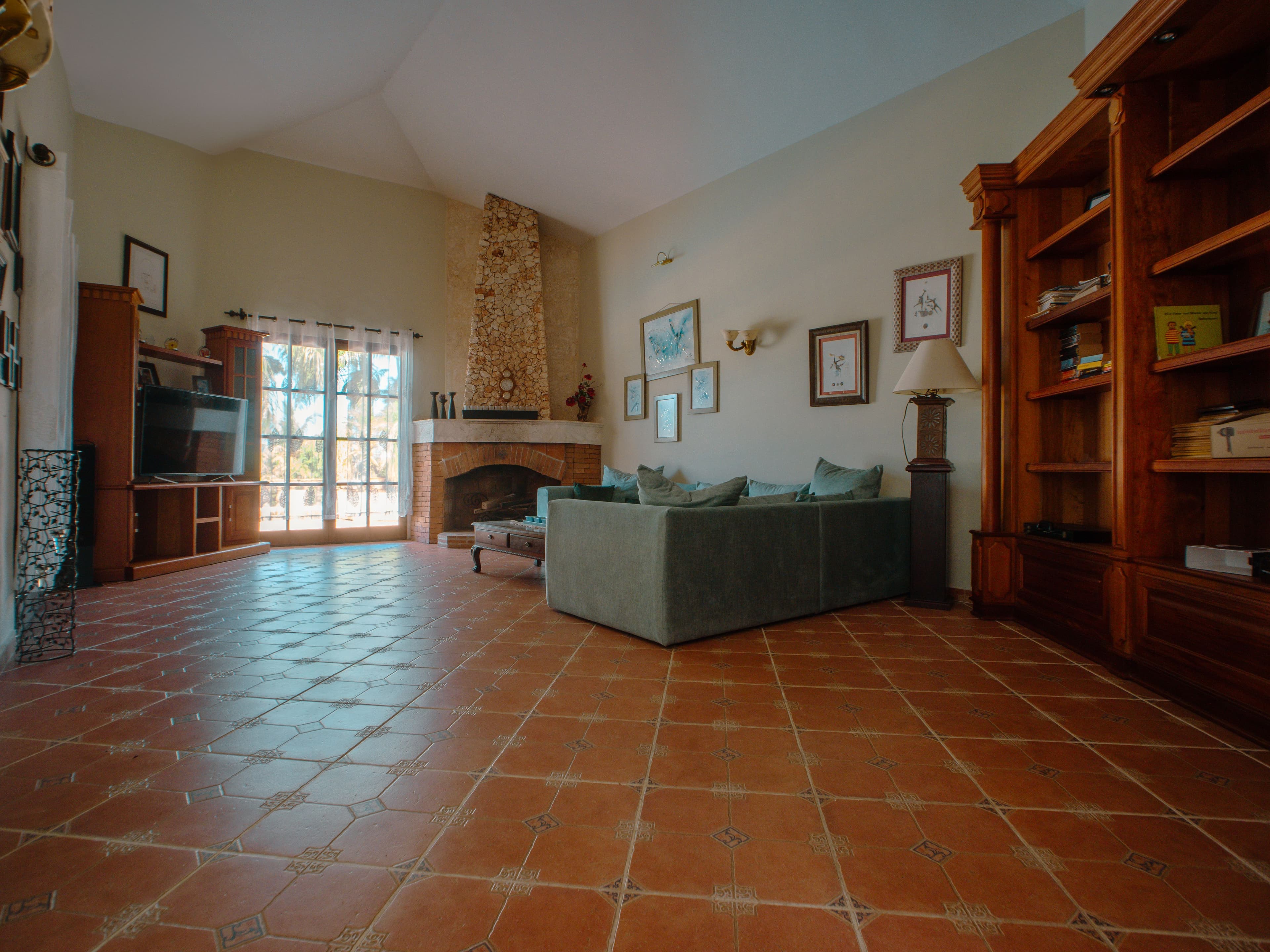 5-Bedroom Solar-Powered Villa with 20,000-Gallon Pool in Sosúa — Living room