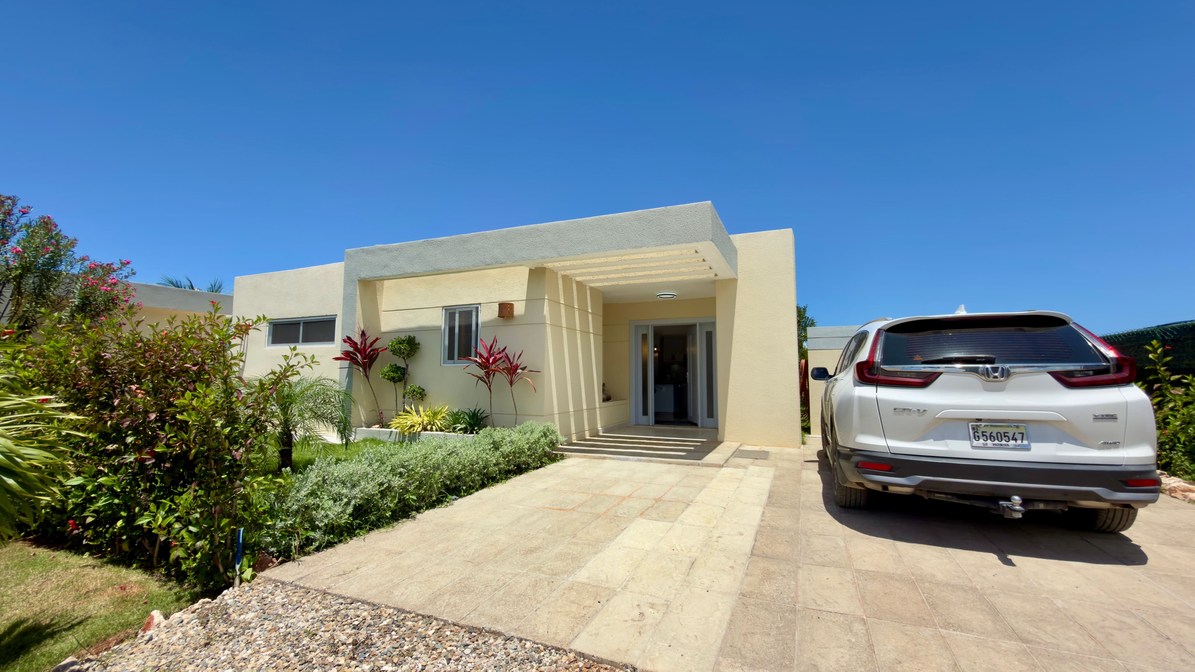 3-Bedroom Ocean View Villa with Pool in Casa Linda, Sosúa — Außenansicht
