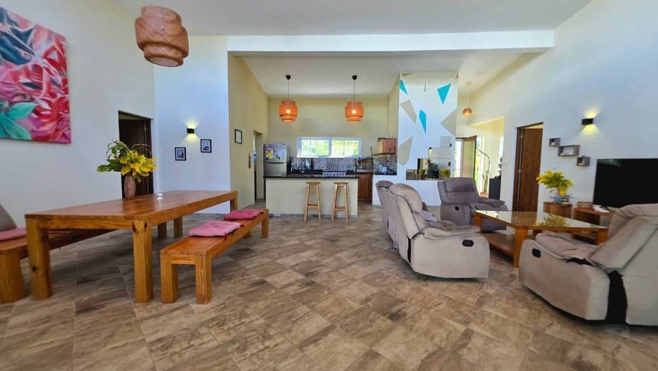 3-Bedroom Villa on a 1,071 m² Lot in Perla Marina, Cabarete — Open living & dining area