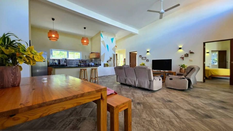 3-Bedroom Villa on a 1,071 m² Lot in Perla Marina, Cabarete — Open living & dining area