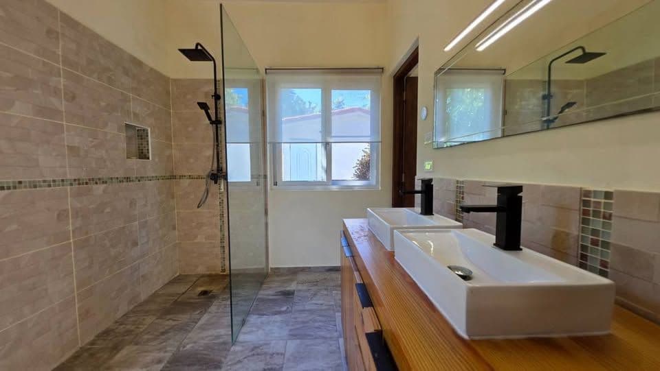 3-Bedroom Villa on a 1,071 m² Lot in Perla Marina, Cabarete — Bathroom