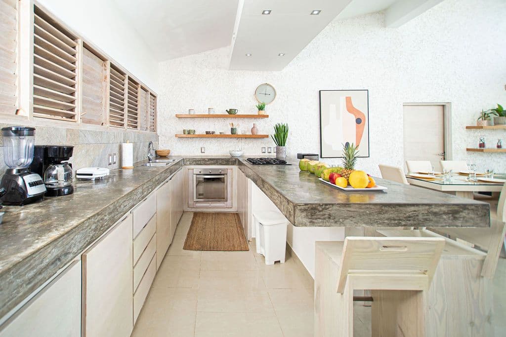 Вілла з 3 спальнями, гідромасажним басейном і водоспадом в Agua Dulce, Sosúa — Kitchen