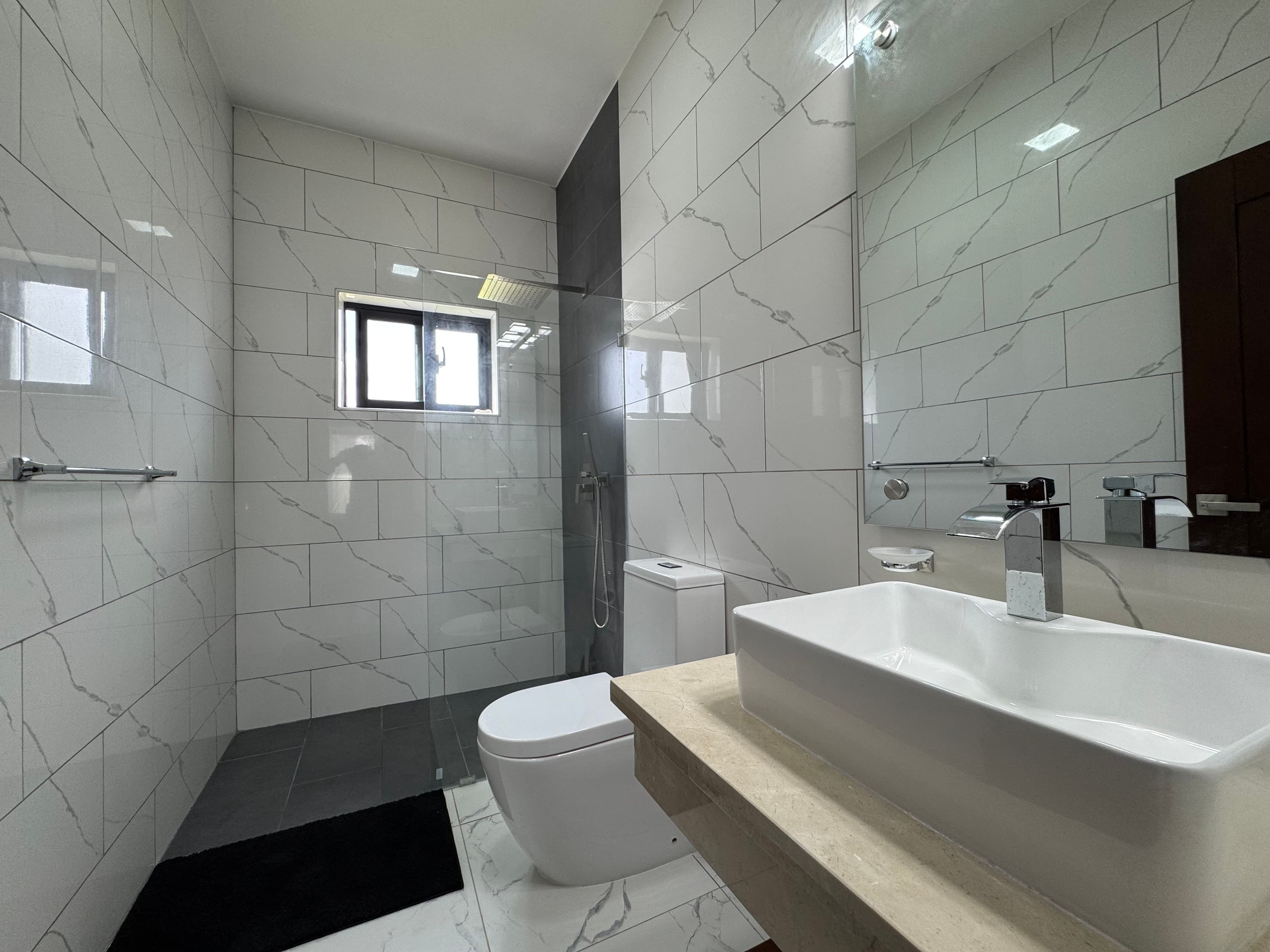 فيلا جديدة من 3 غرف نوم مع مسبح خاص في Sosúa Ocean Village — Bathroom