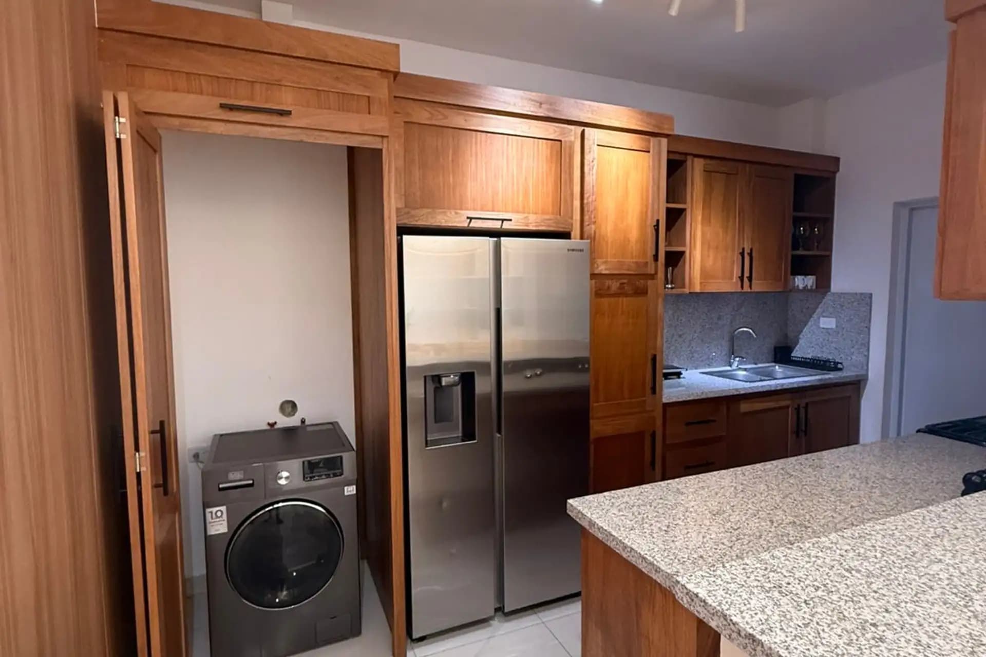 Квартира з 3 спальнями на березі океану на Malecón у Пуерто-Плата — Kitchen