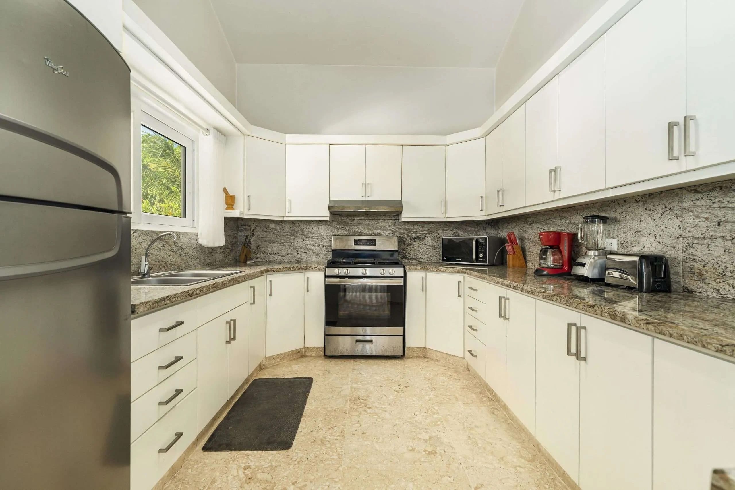 4-Bedroom Furnished Villa with Private Pool in Sosúa — Kitchen