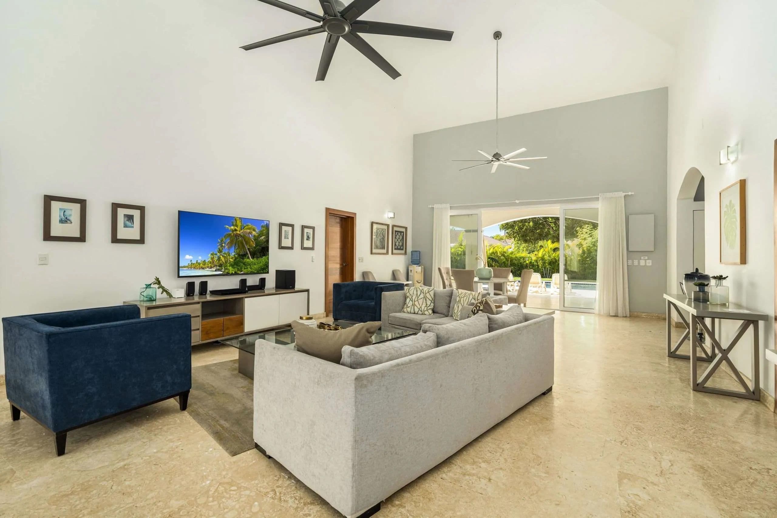 4-Bedroom Furnished Villa with Private Pool in Sosúa — Living room