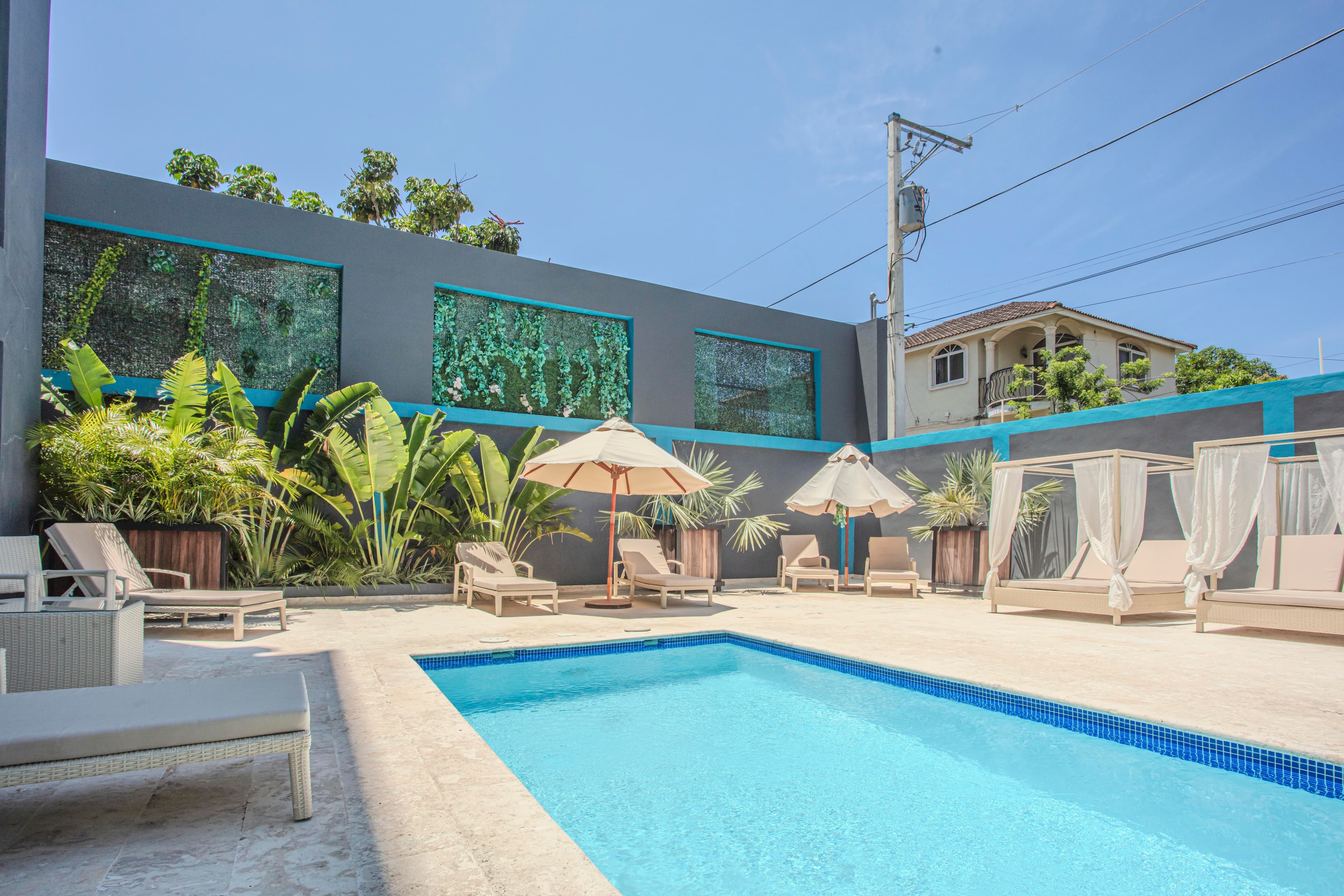 1-Bedroom Deluxe Rental Apartment with Pool and Gym in Sosúa — Pool