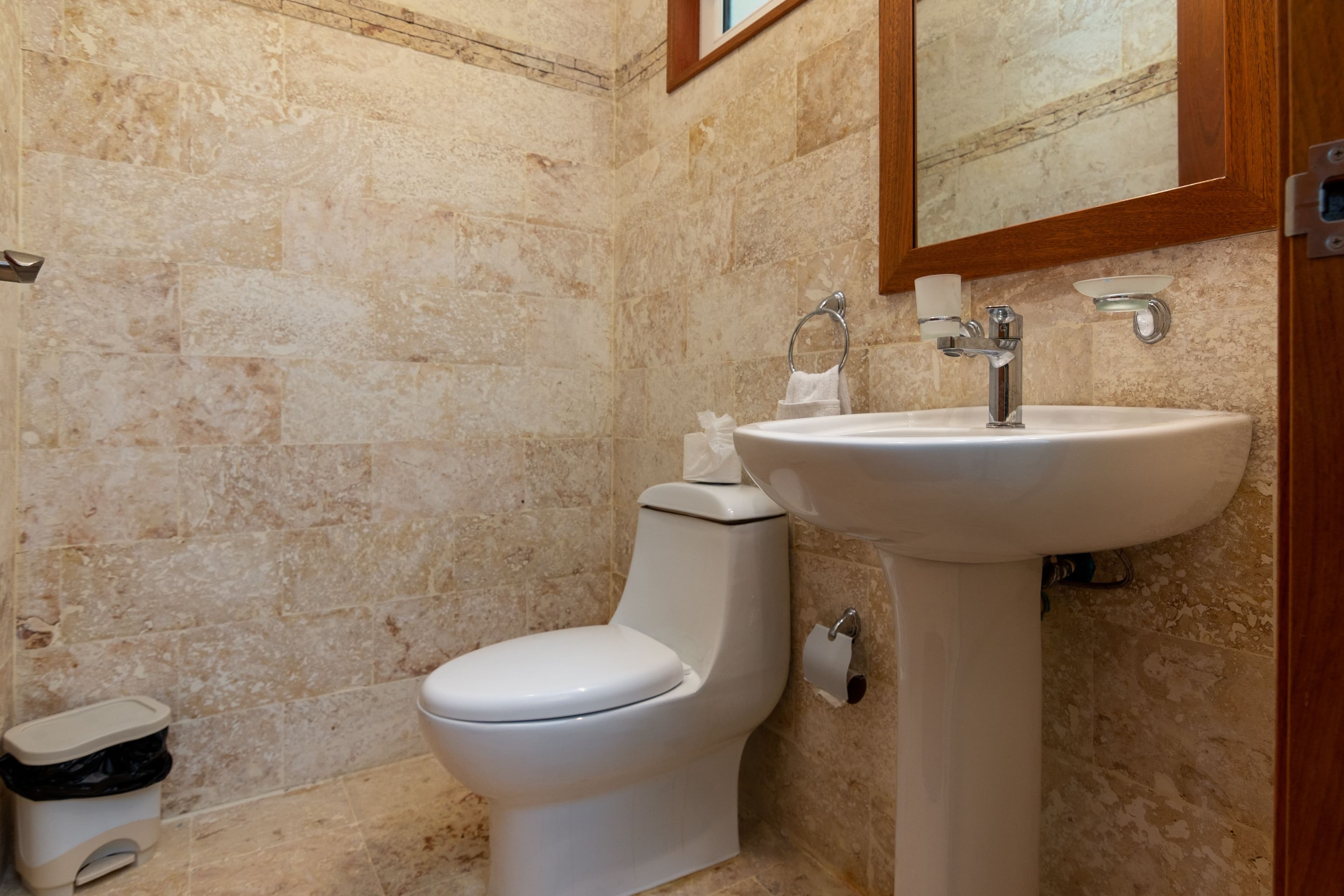 3-Bedroom Beachfront Apartment at Hispaniola Beach, Sosúa — Guest toilet