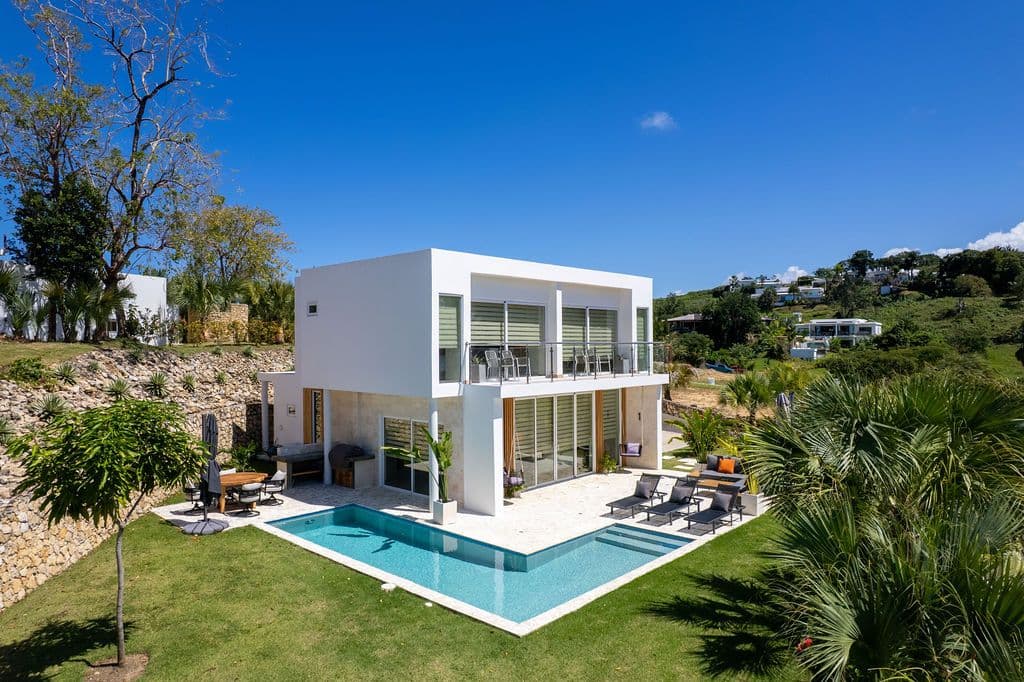 Villa mit 2 Schlafzimmern, Pool und Erweiterungsfläche in Agua Dulce, Sosúa — Außenansicht