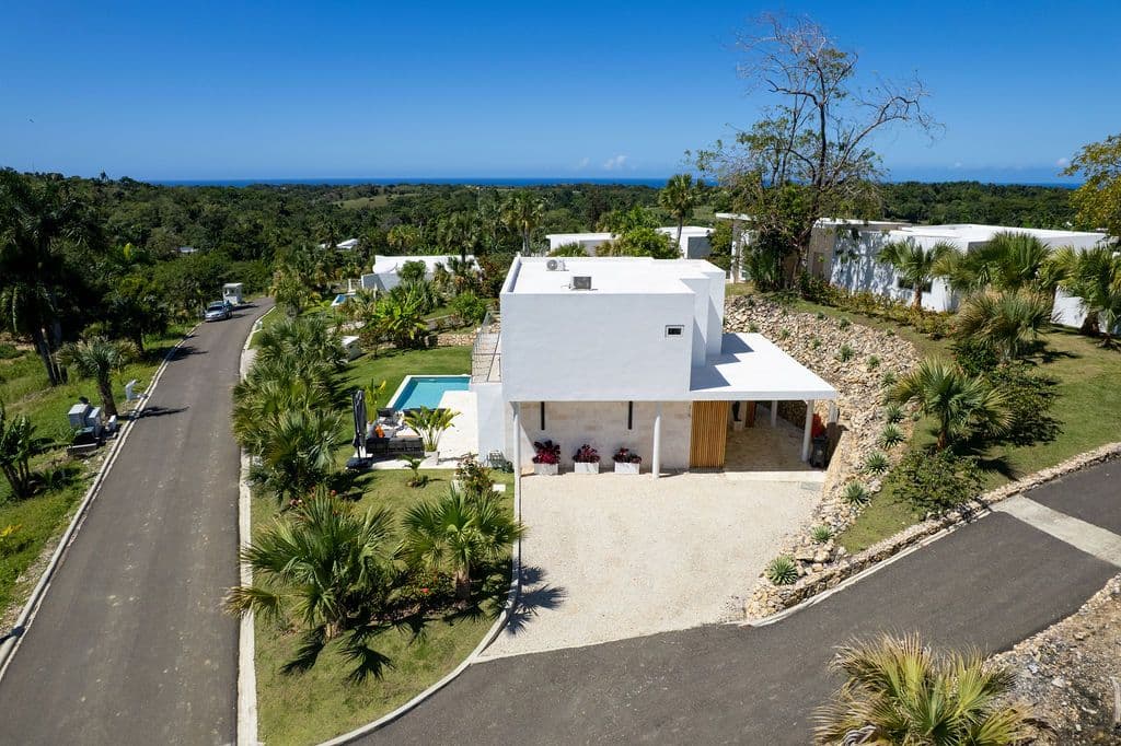 Villa mit 2 Schlafzimmern, Pool und Erweiterungsfläche in Agua Dulce, Sosúa — Außenansicht
