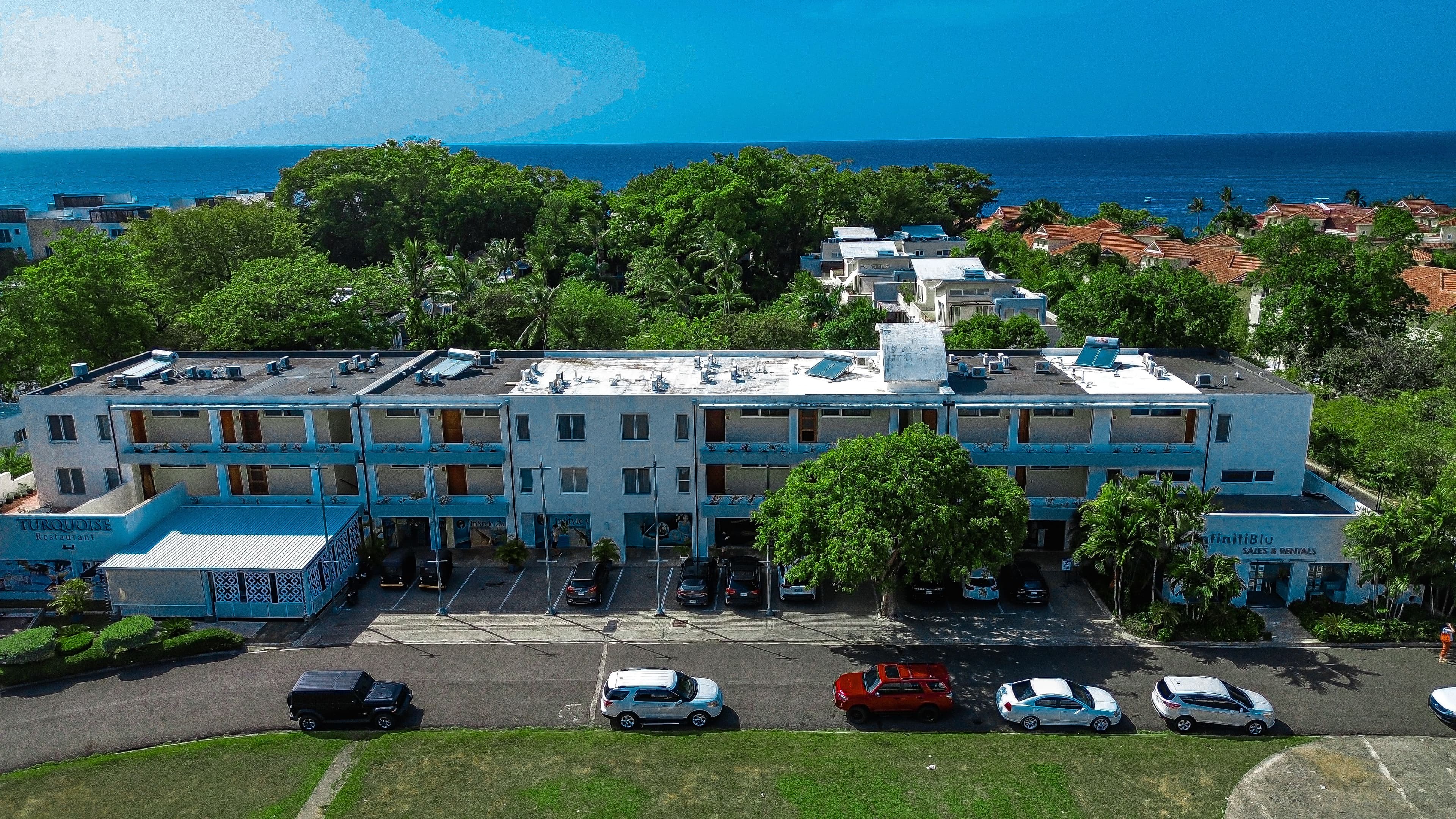 3-Bedroom Oceanfront Condo with Private Garden in Sosúa — Building