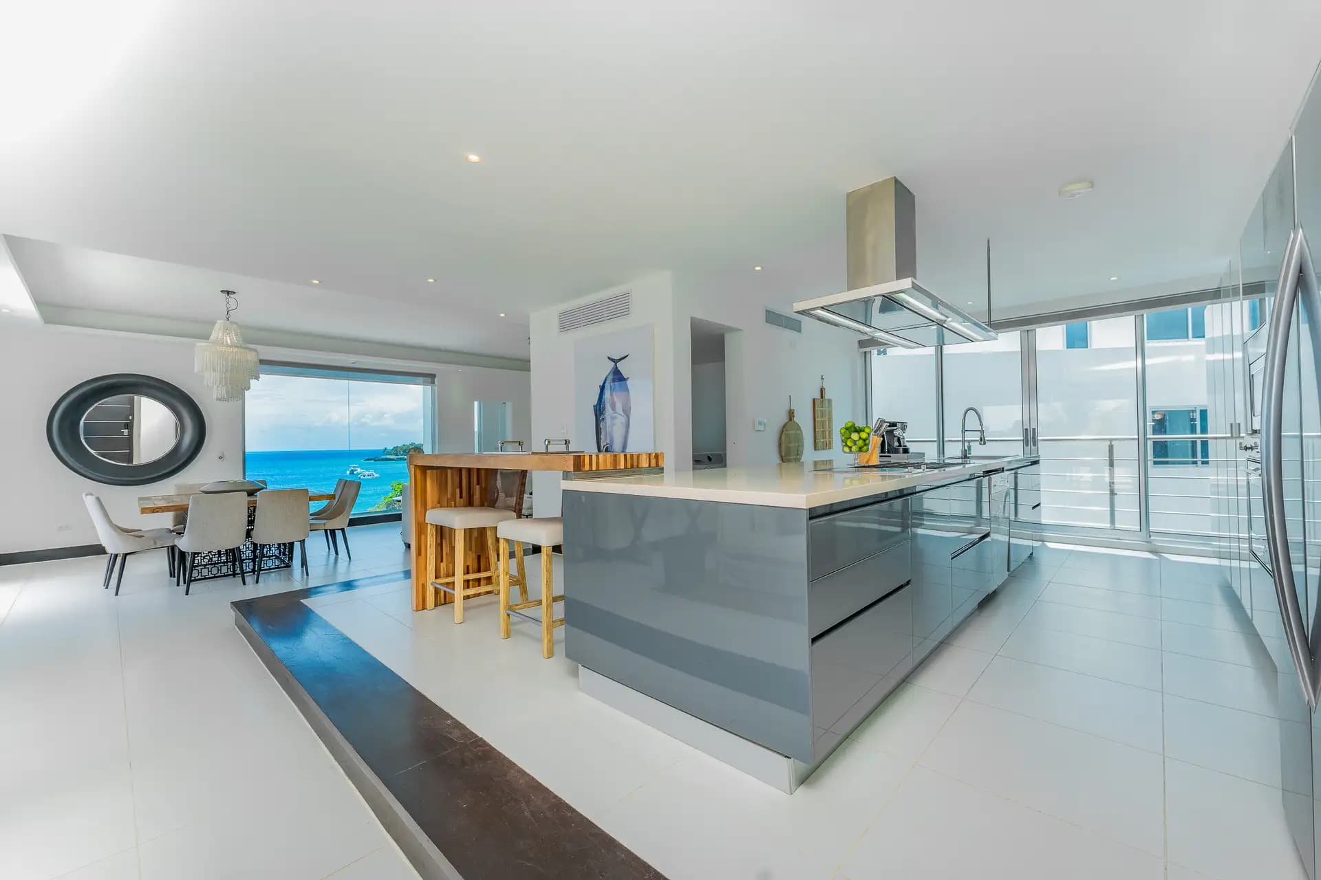 Penthouse am Meer mit 4 Schlafzimmern und Tauchbecken auf dem Dach in Sosúa — Küche