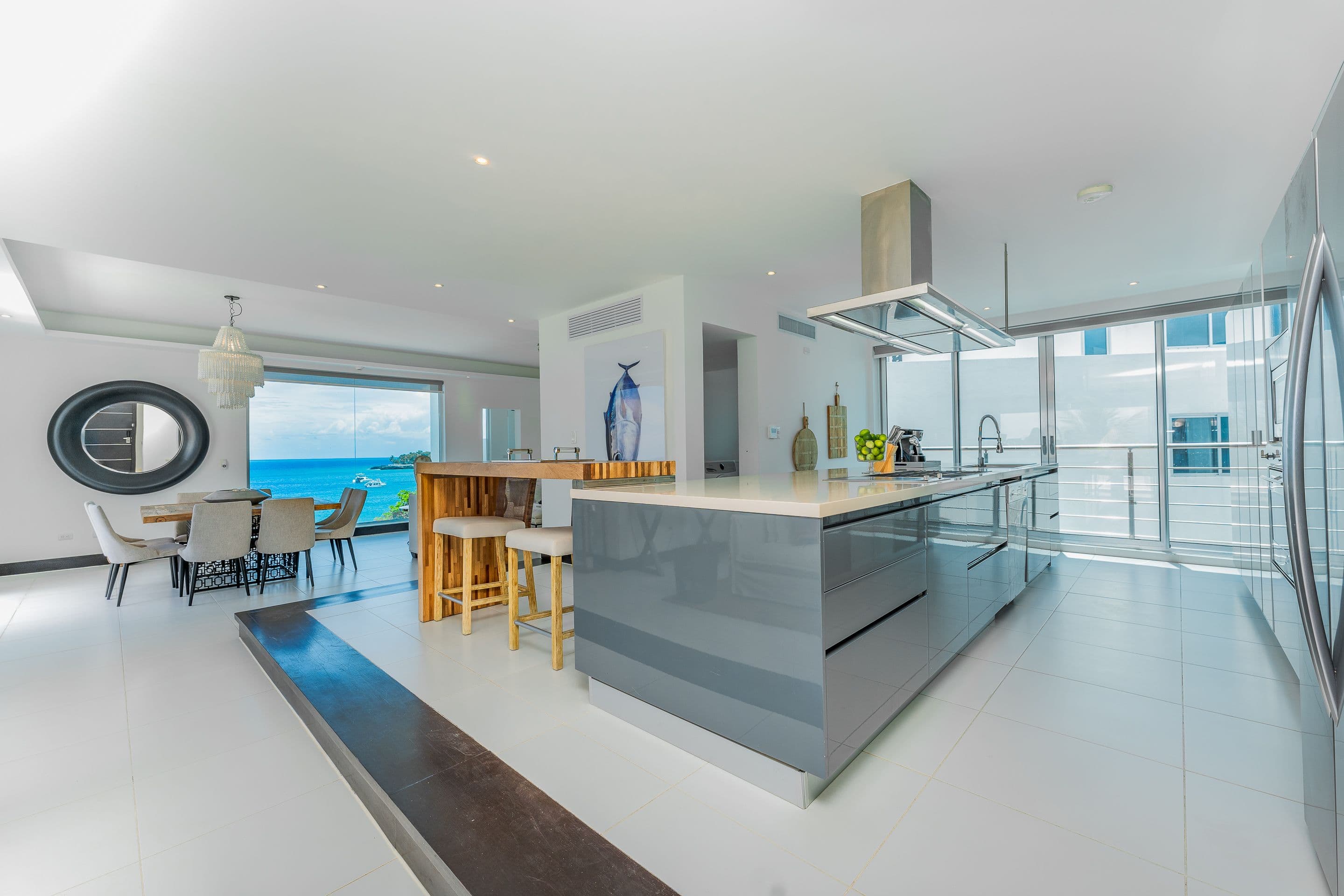 Penthouse am Meer mit 4 Schlafzimmern und Tauchbecken auf dem Dach in Sosúa — Küche