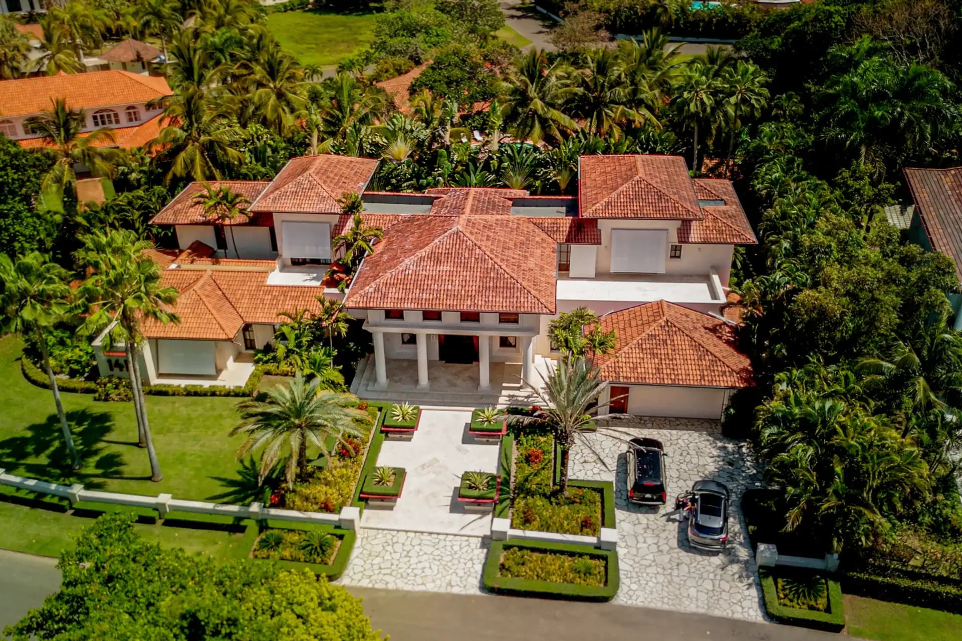 7-Bedroom Villa with Saltwater Pool in Sea Horse Ranch, Cabarete, Cabarete
